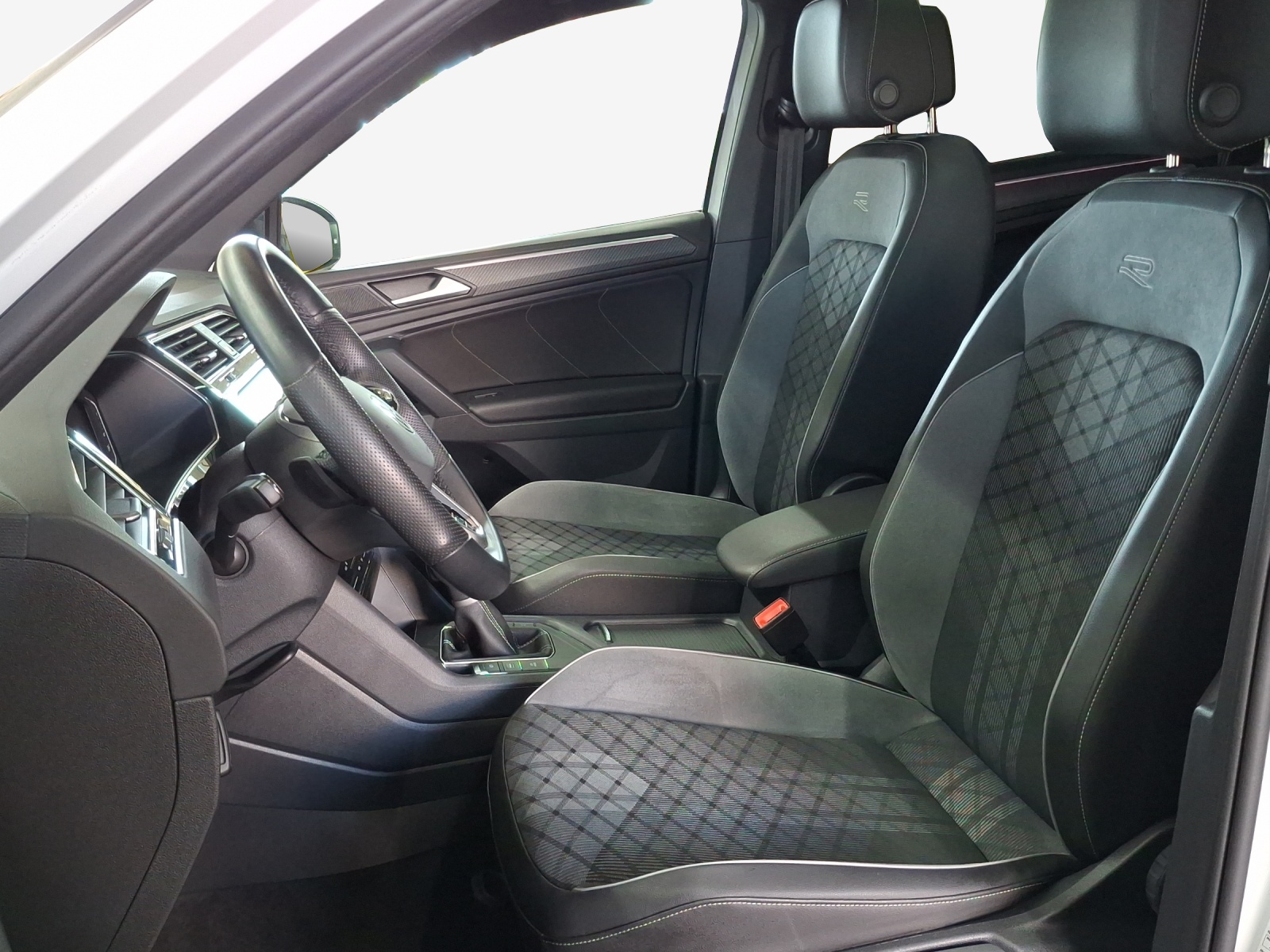 VW Tiguan 1.4TSI PHEV Selection DSG-image-8