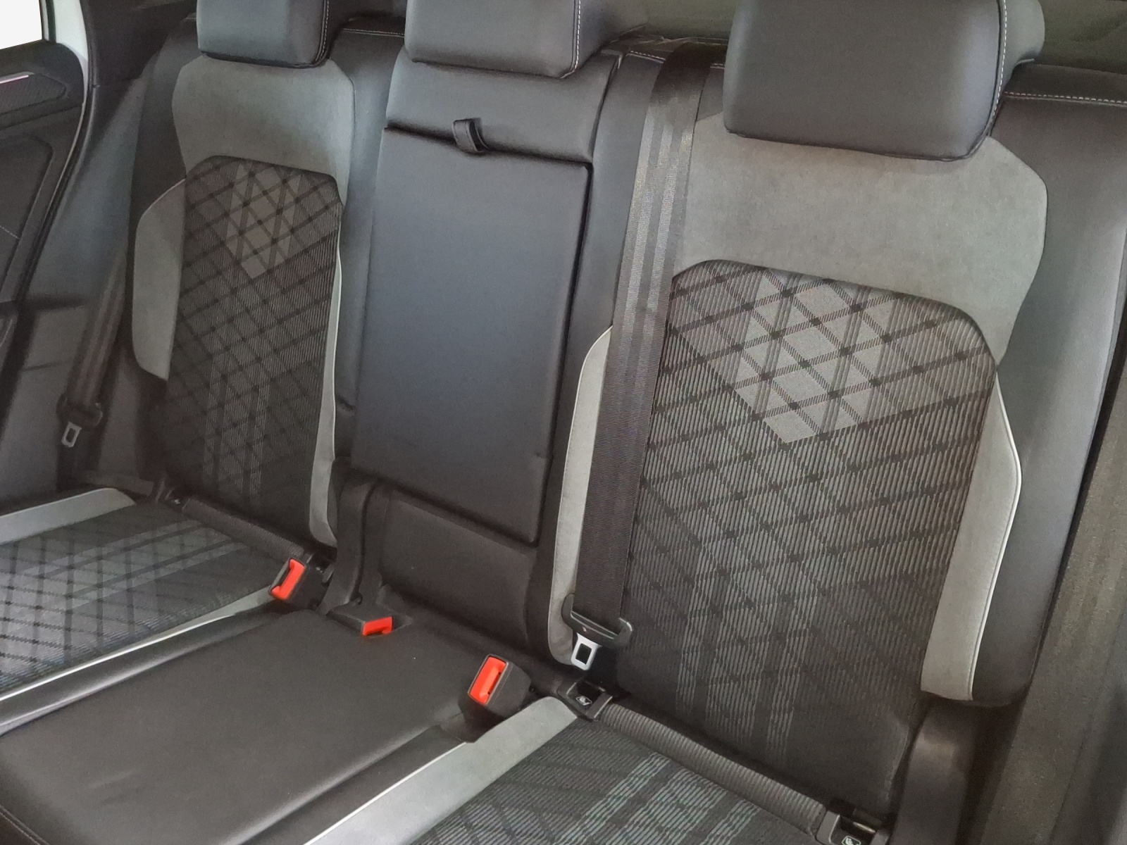 VW Tiguan 1.4TSI PHEV Selection DSG-image-12