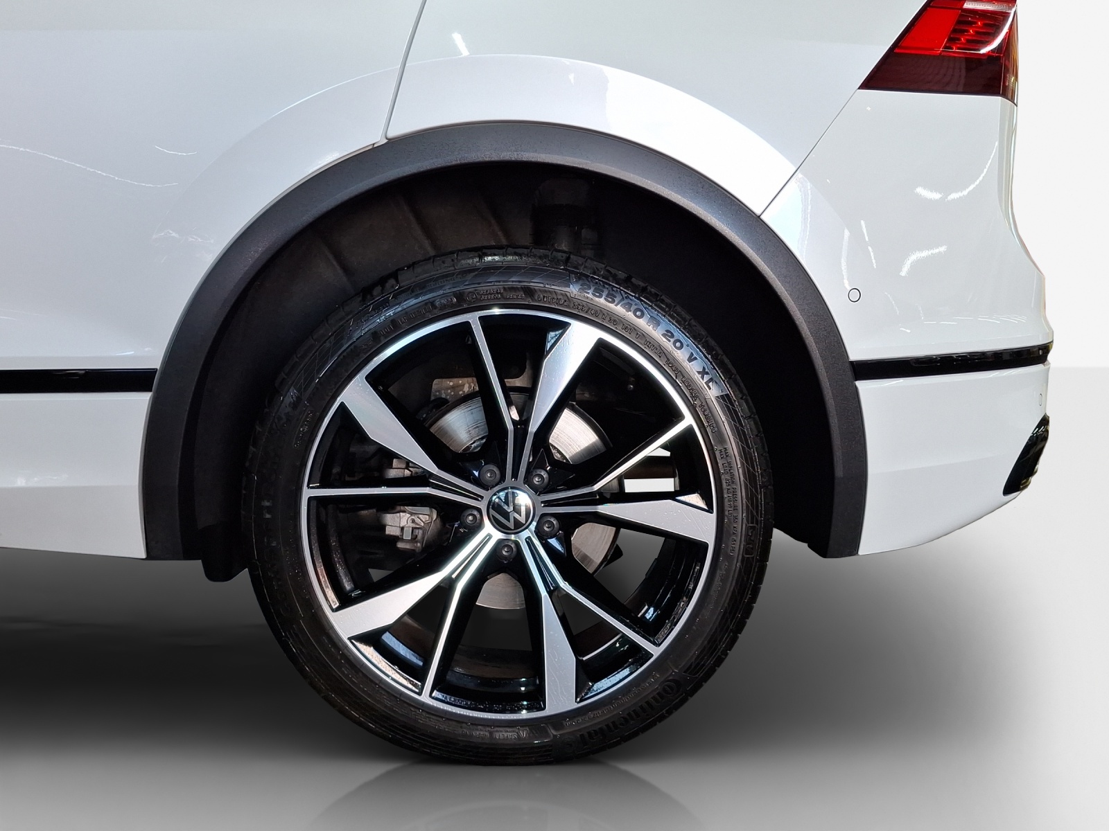 VW Tiguan 1.4TSI PHEV Selection DSG-image-14