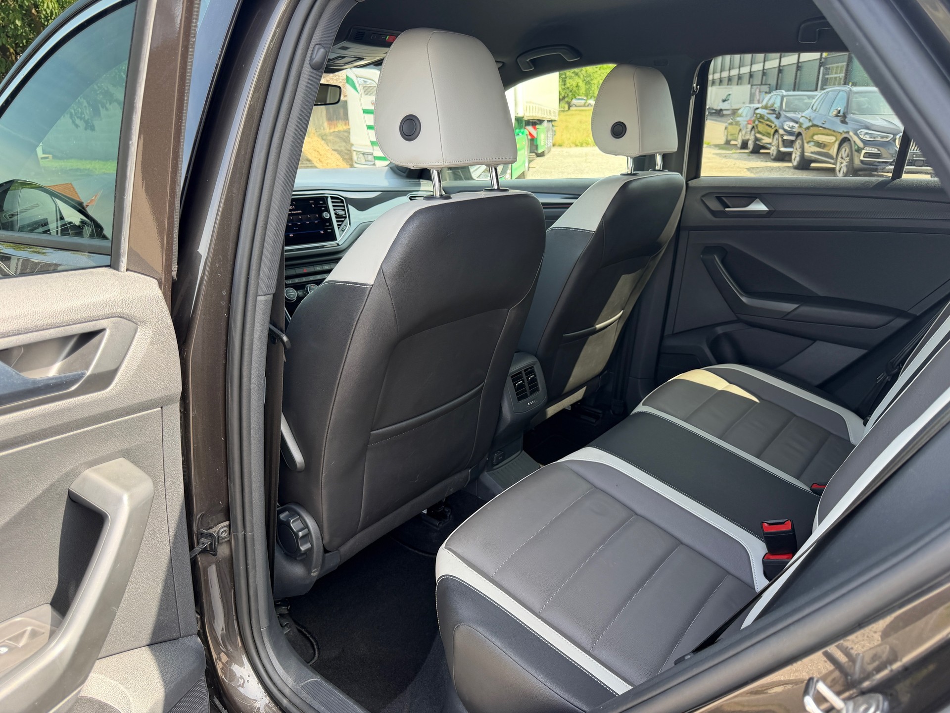 VW T-Roc 2.0 TDI SCR Sport DSG 4Motion-image-10
