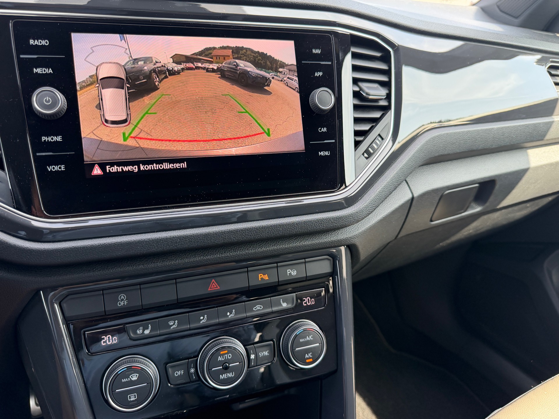 VW T-Roc 2.0 TDI SCR Sport DSG 4Motion-image-8