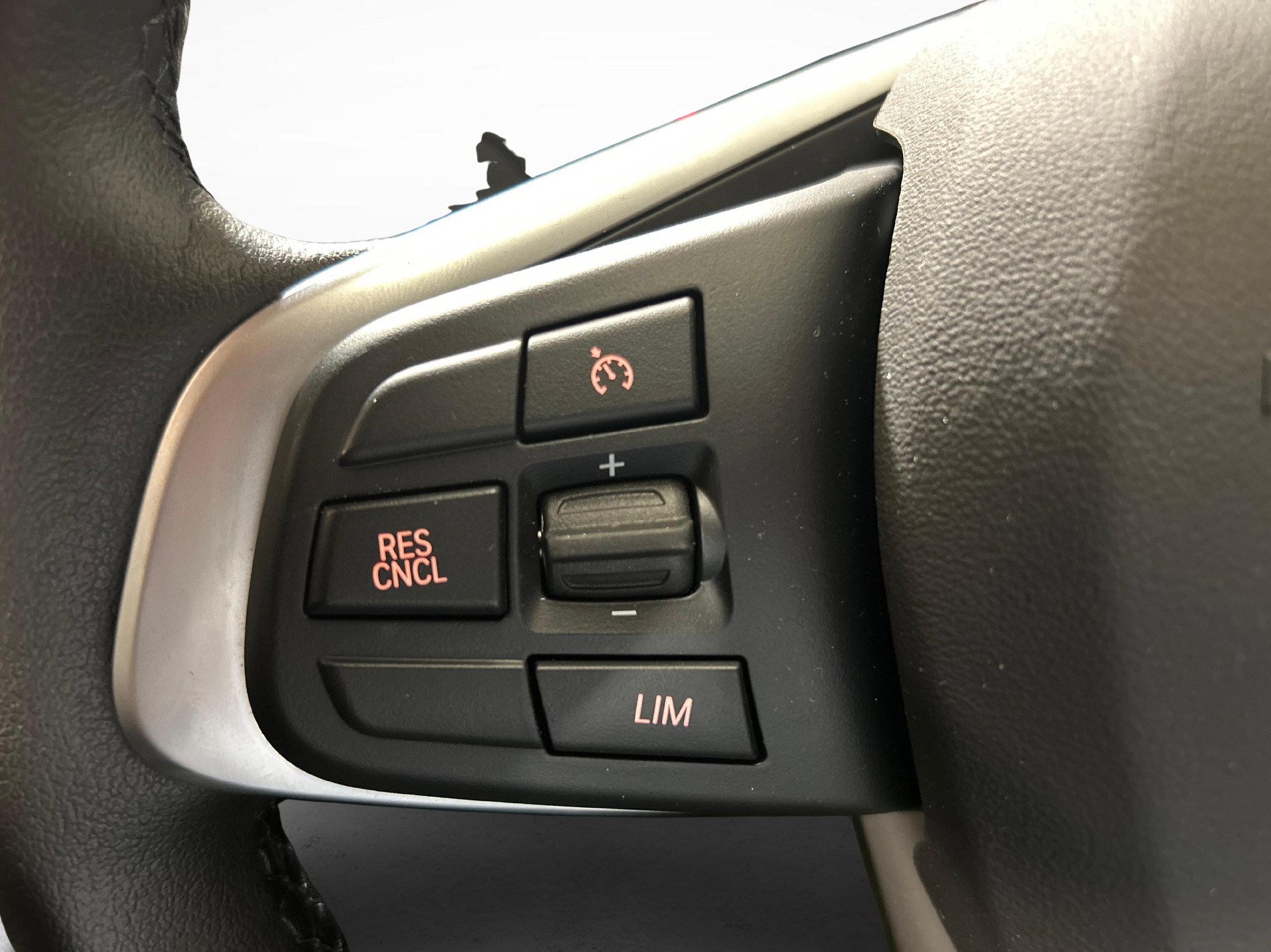 BMW X1 25e xDrive-image-13