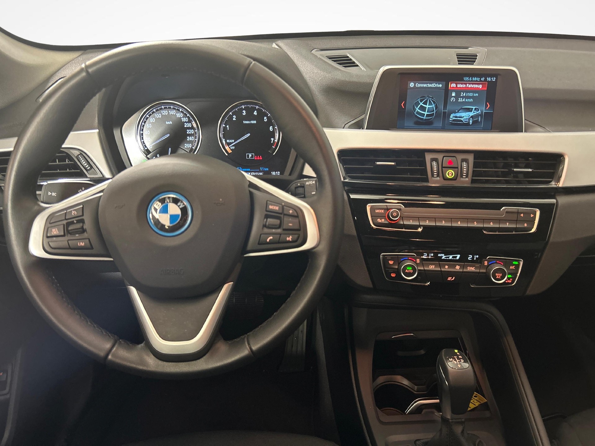 BMW X1 25e xDrive-image-5
