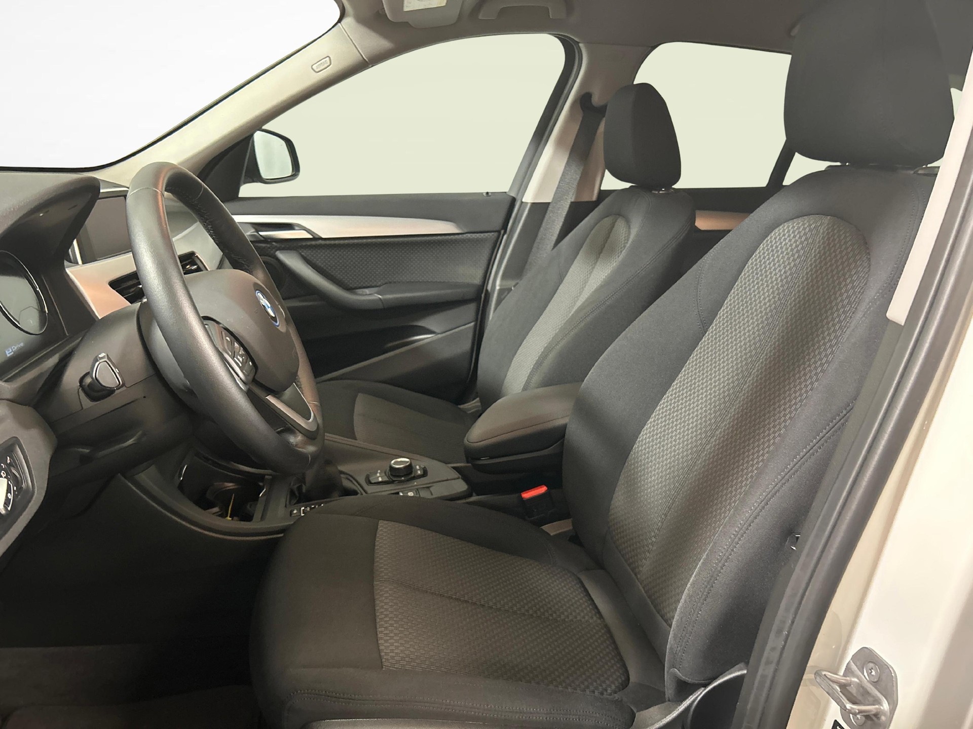 BMW X1 25e xDrive-image-2