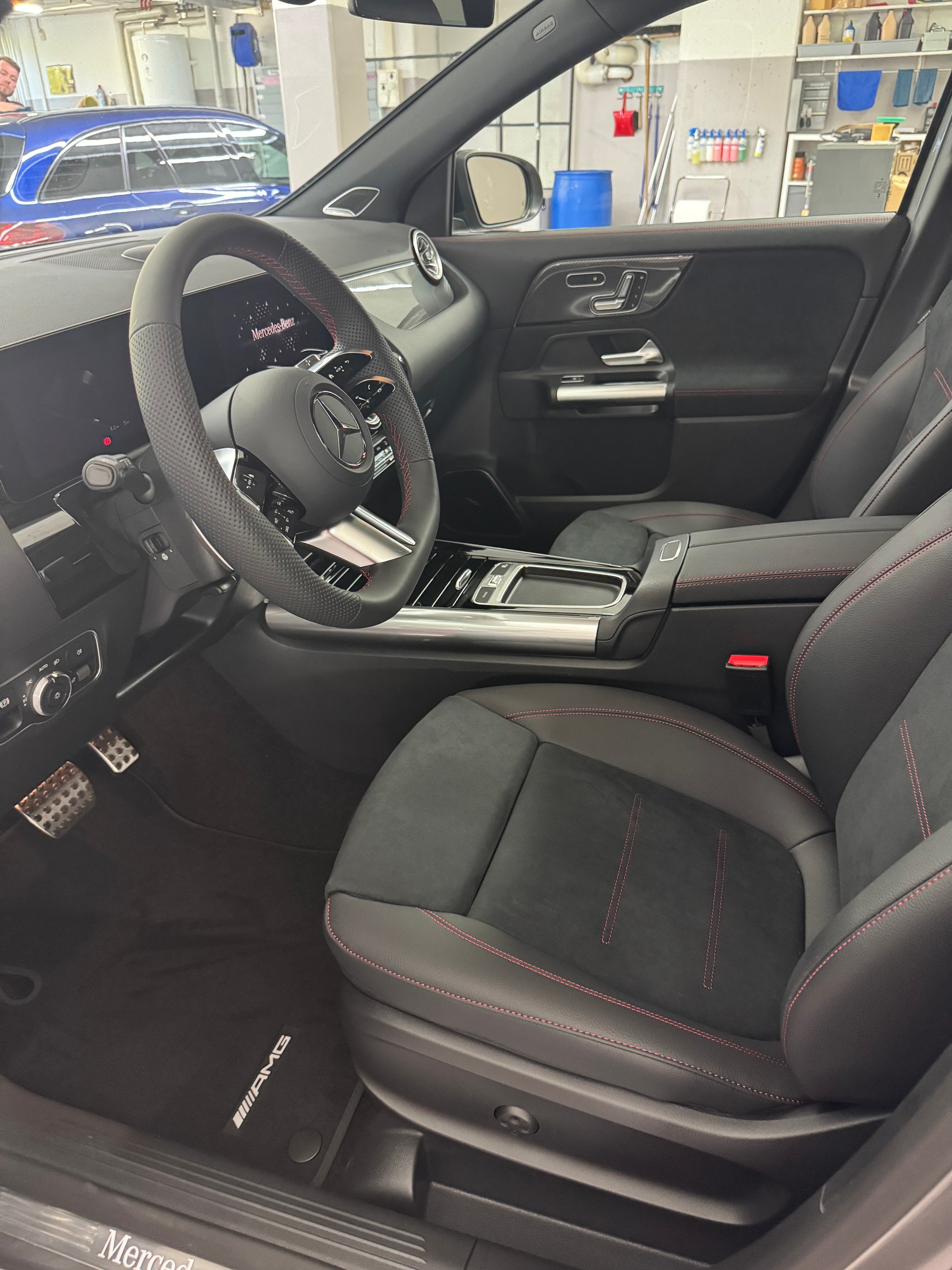 MERCEDES-BENZ GLA 250 4MATIC Swiss Star-image-8