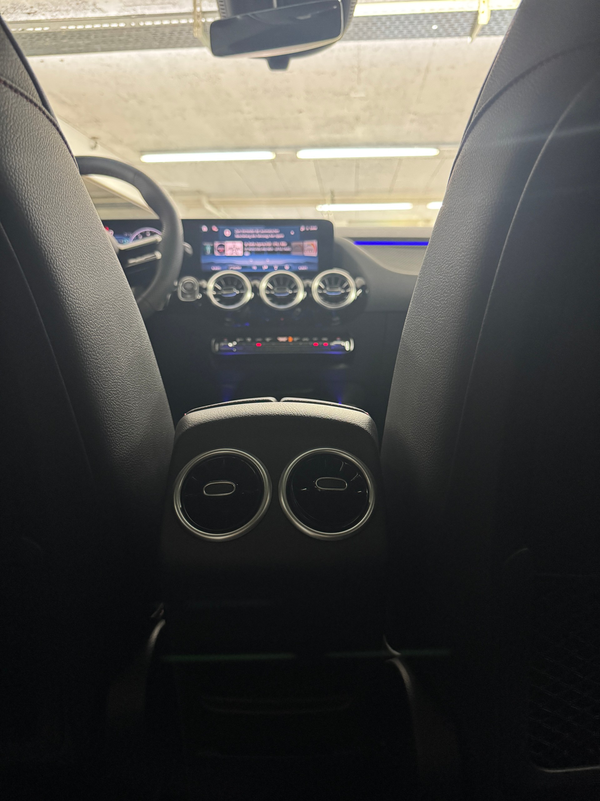 MERCEDES-BENZ GLA 250 4MATIC Swiss Star-image-14
