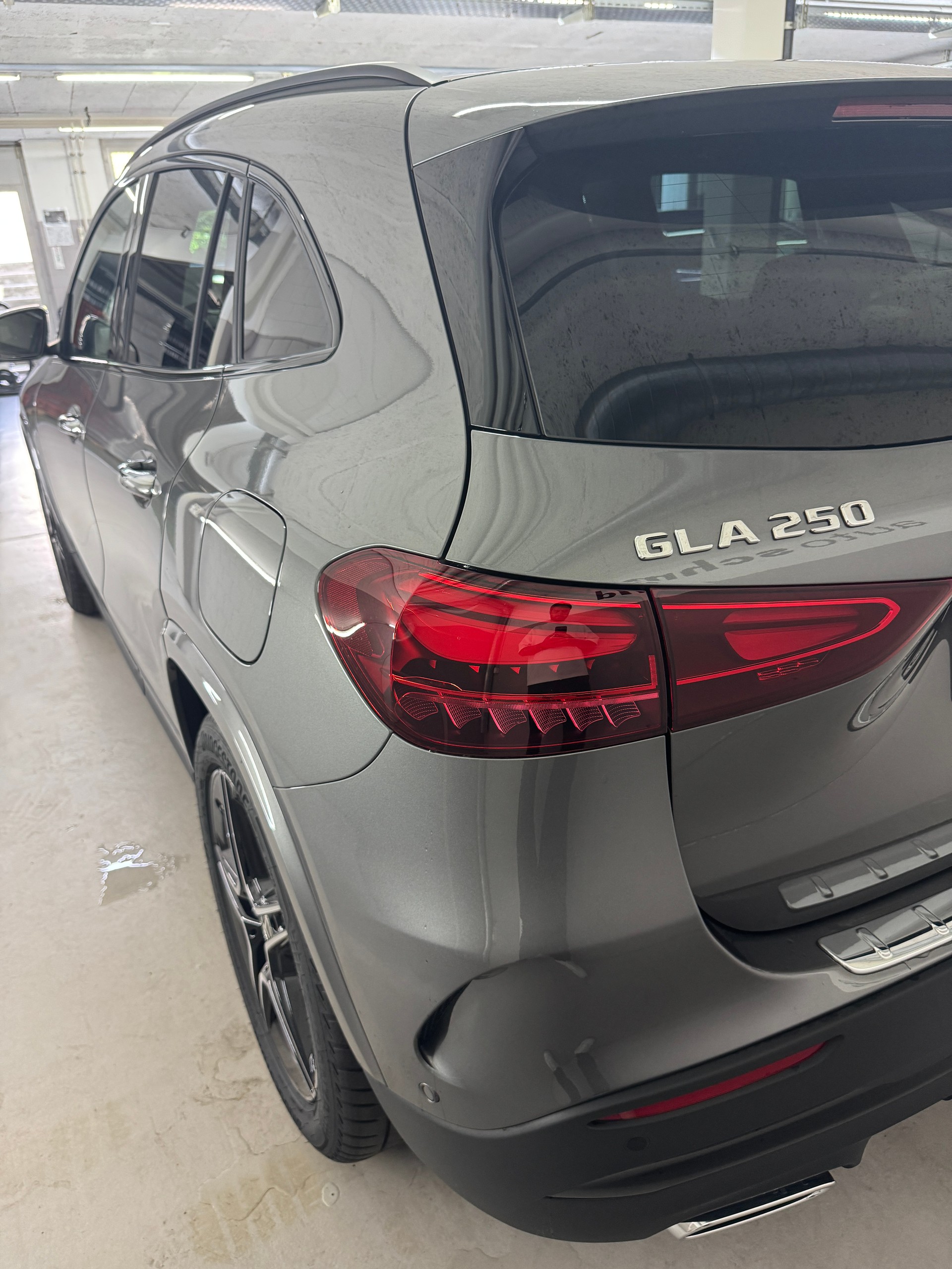 MERCEDES-BENZ GLA 250 4MATIC Swiss Star-image-7