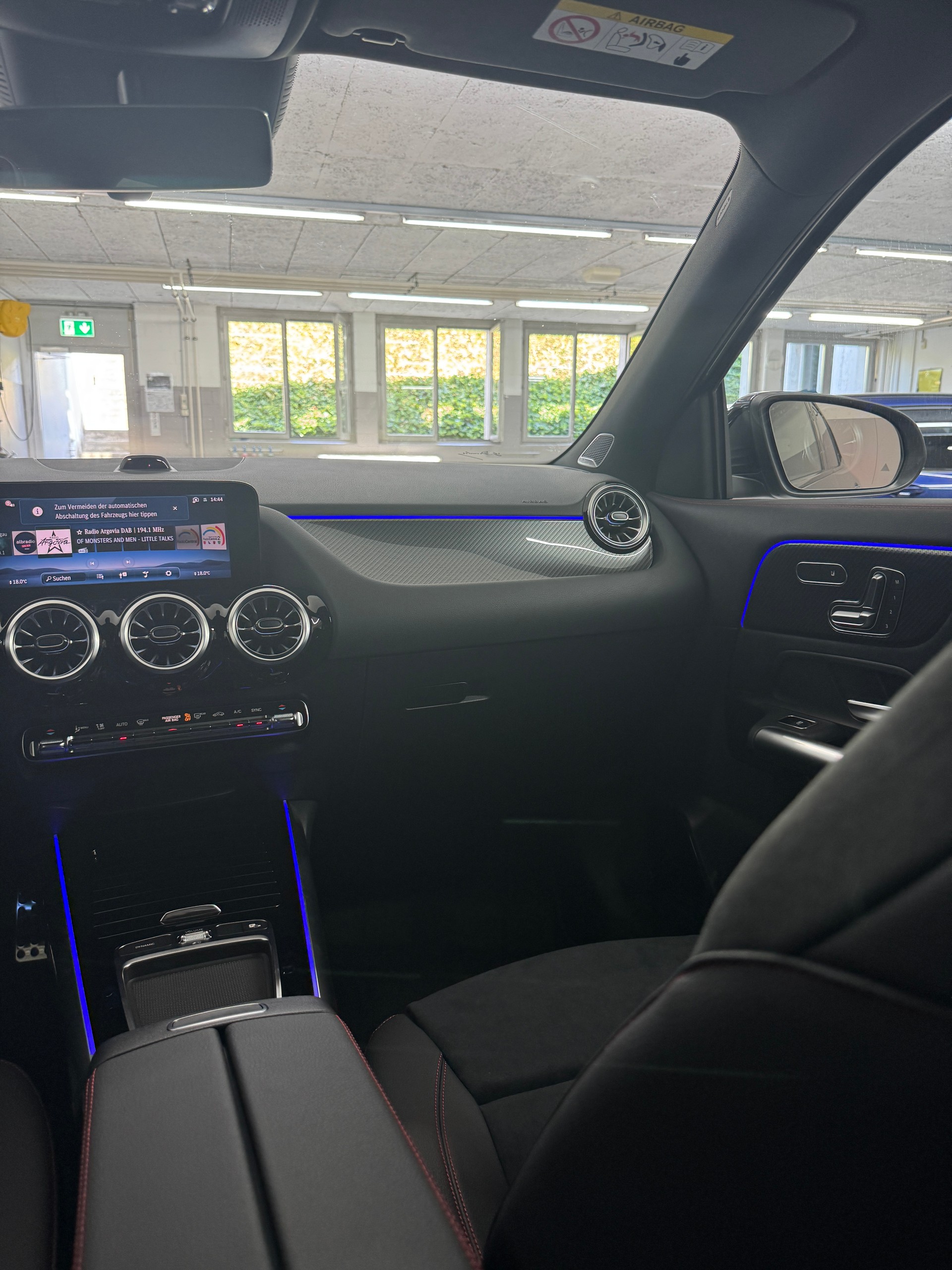 MERCEDES-BENZ GLA 250 4MATIC Swiss Star-image-16