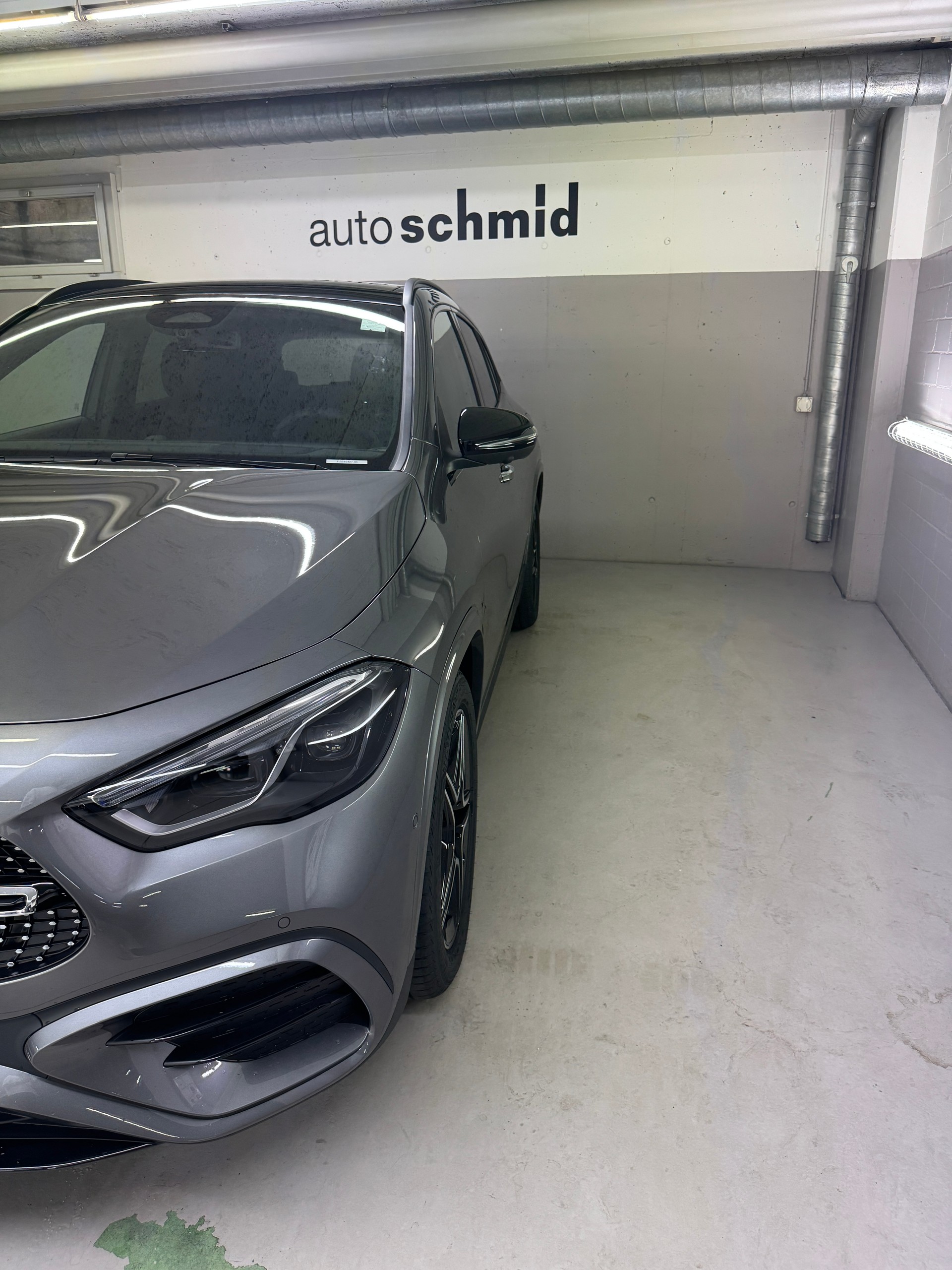 MERCEDES-BENZ GLA 250 4MATIC Swiss Star-showroom-element-3