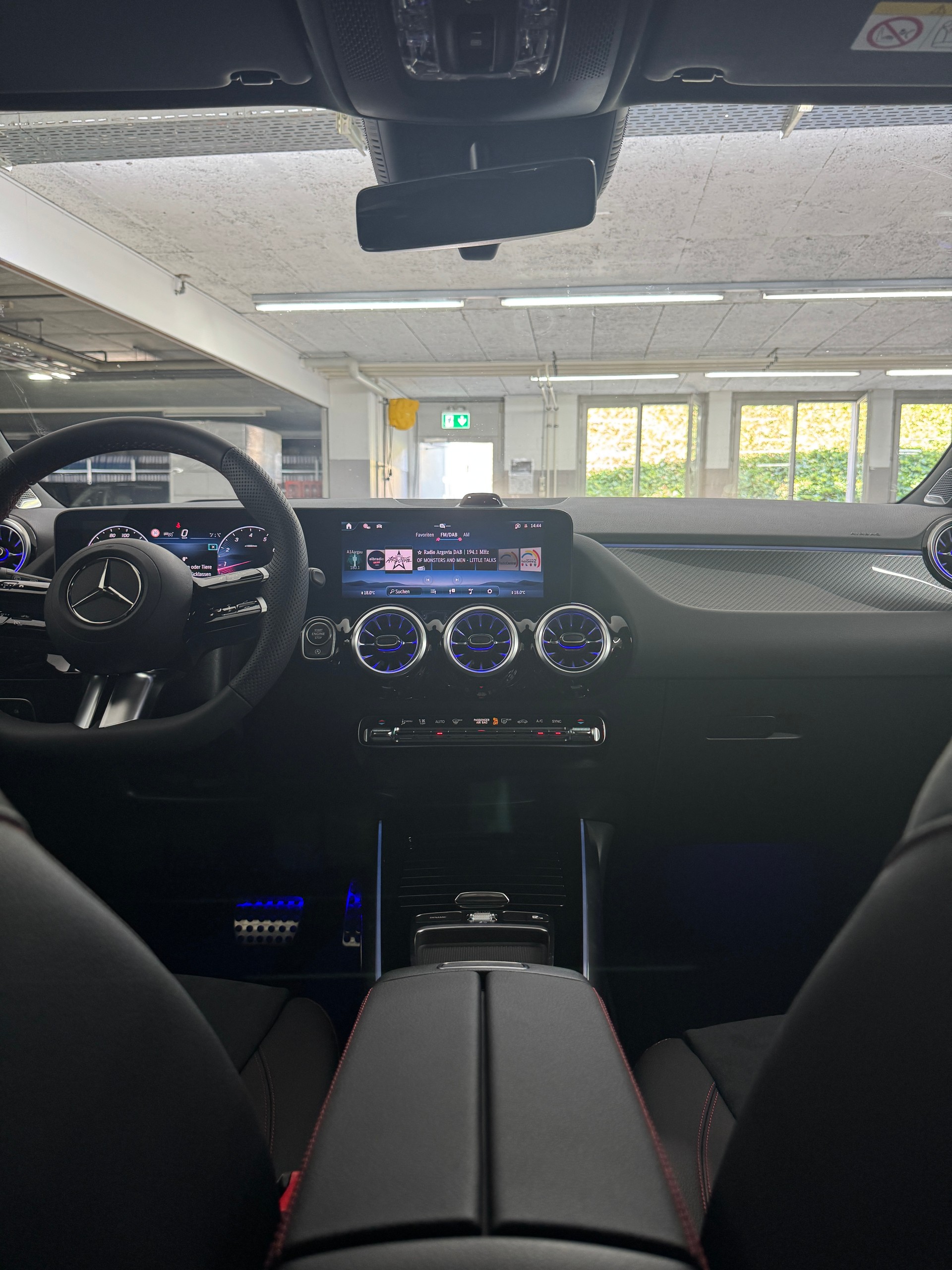 MERCEDES-BENZ GLA 250 4MATIC Swiss Star-image-18