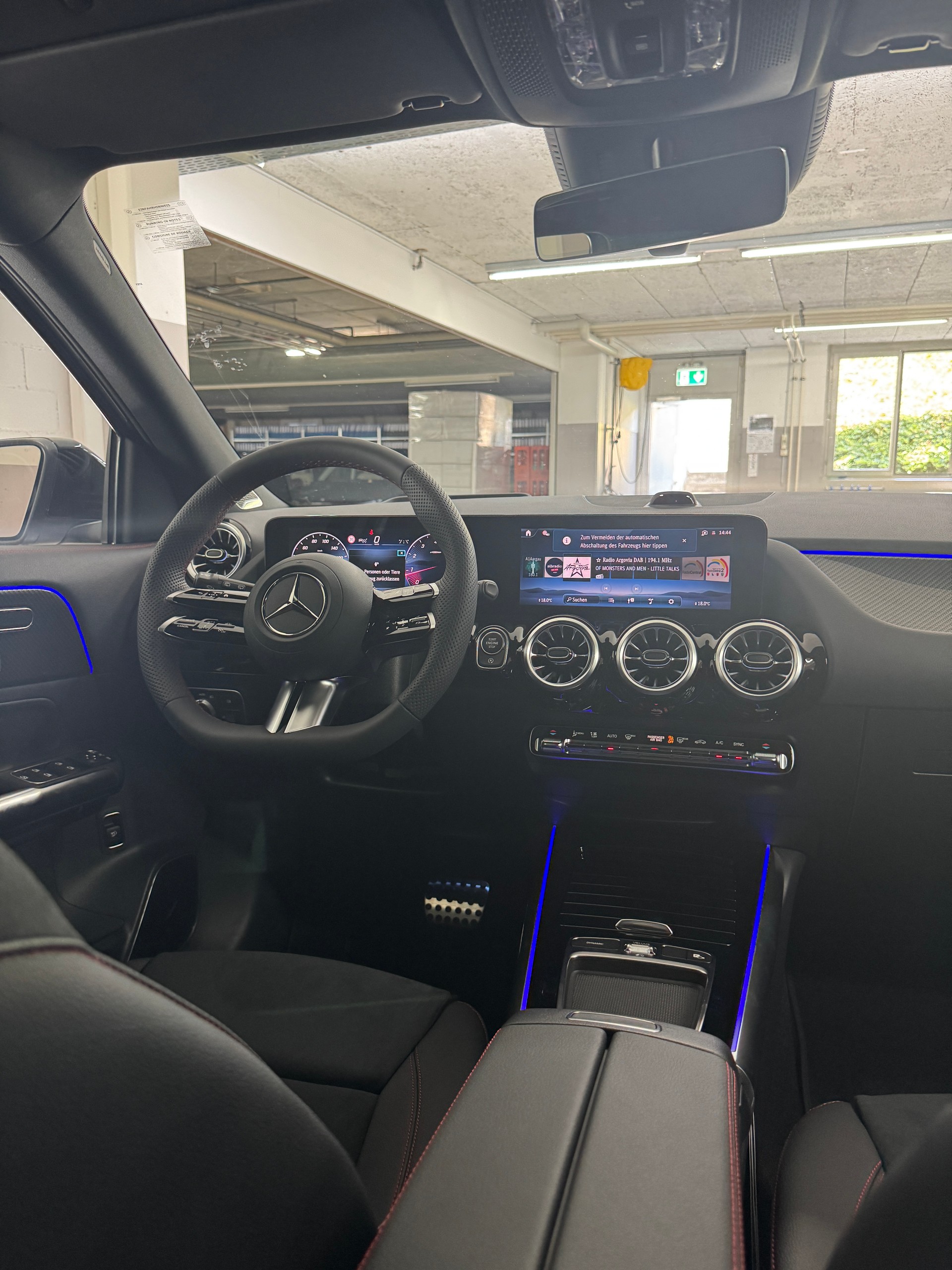 MERCEDES-BENZ GLA 250 4MATIC Swiss Star-image-15