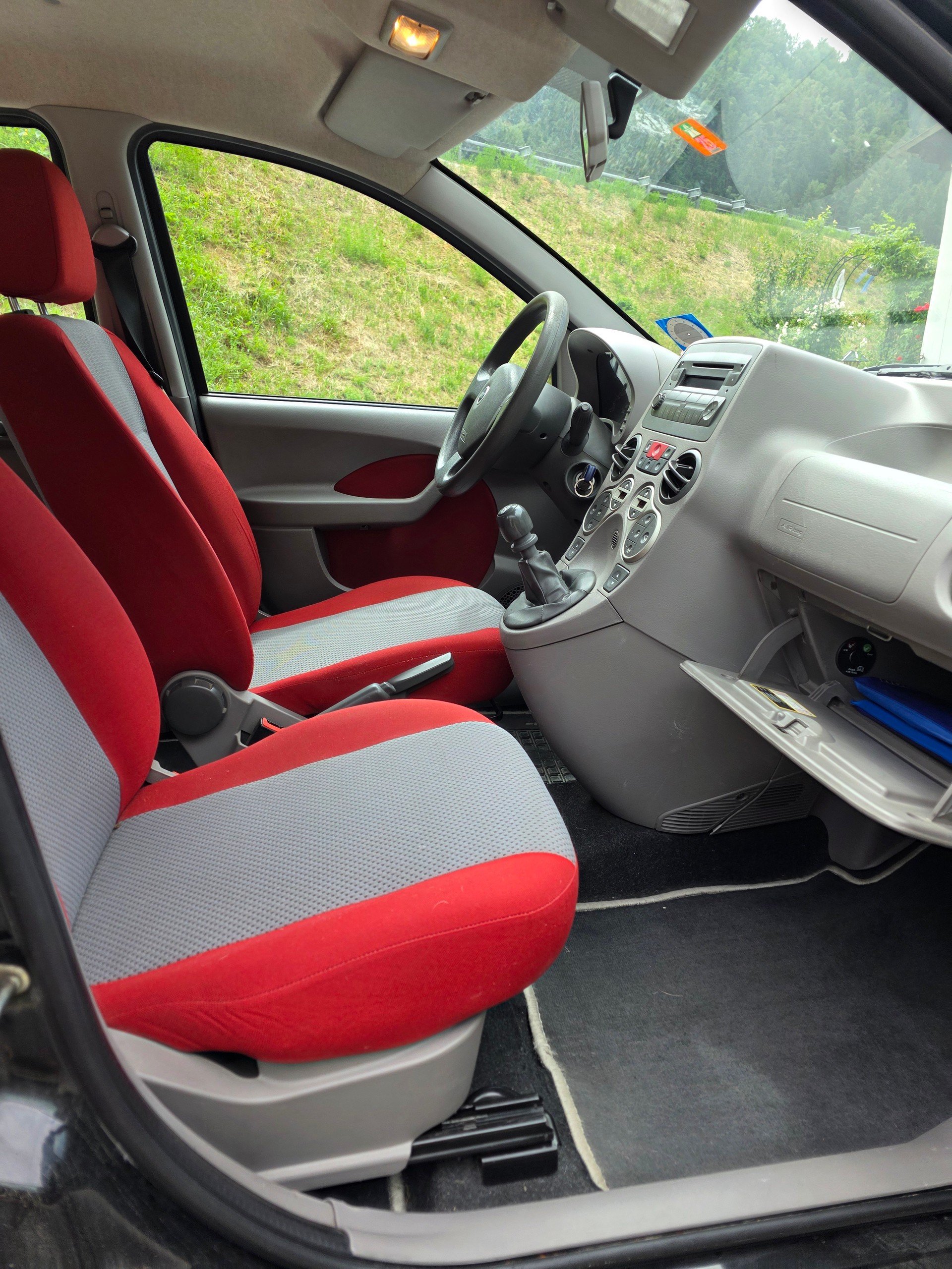 FIAT Panda 1.3 16V JTD Cross 4x4-image-13