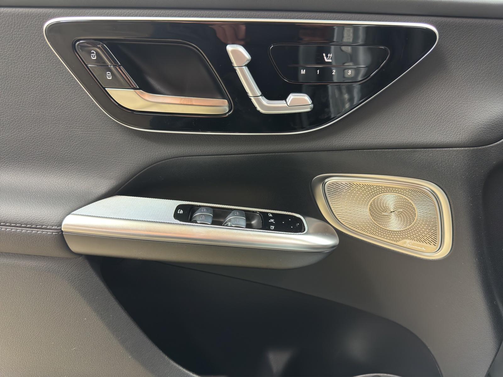 MERCEDES-BENZ GLC 300 e 4Matic 9G-Tronic EQ star-image-12