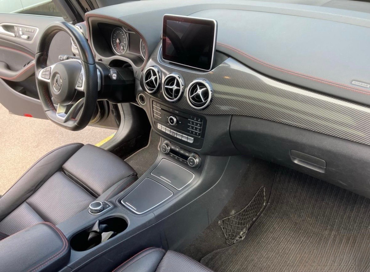 MERCEDES-BENZ B 220 AMG Line 4m-image-3