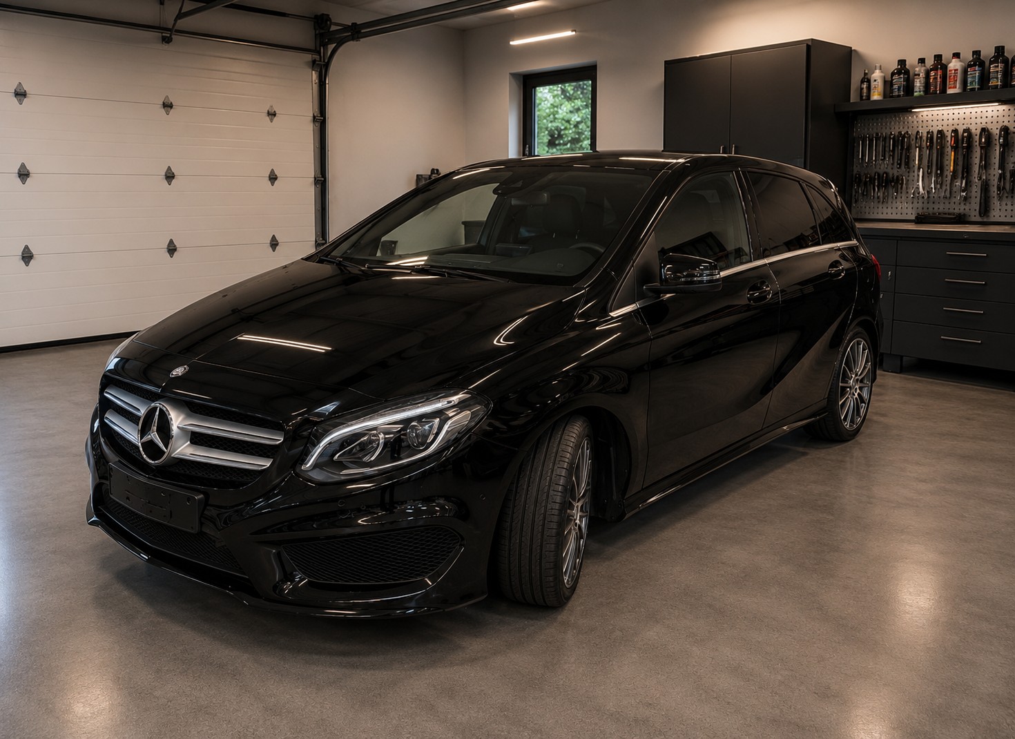 MERCEDES-BENZ B 220 AMG Line 4m-image-2
