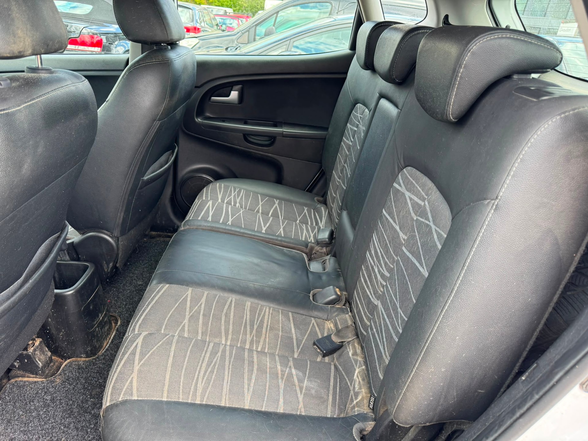 KIA Venga 1.6 CVVT _seven Automatic-image-12