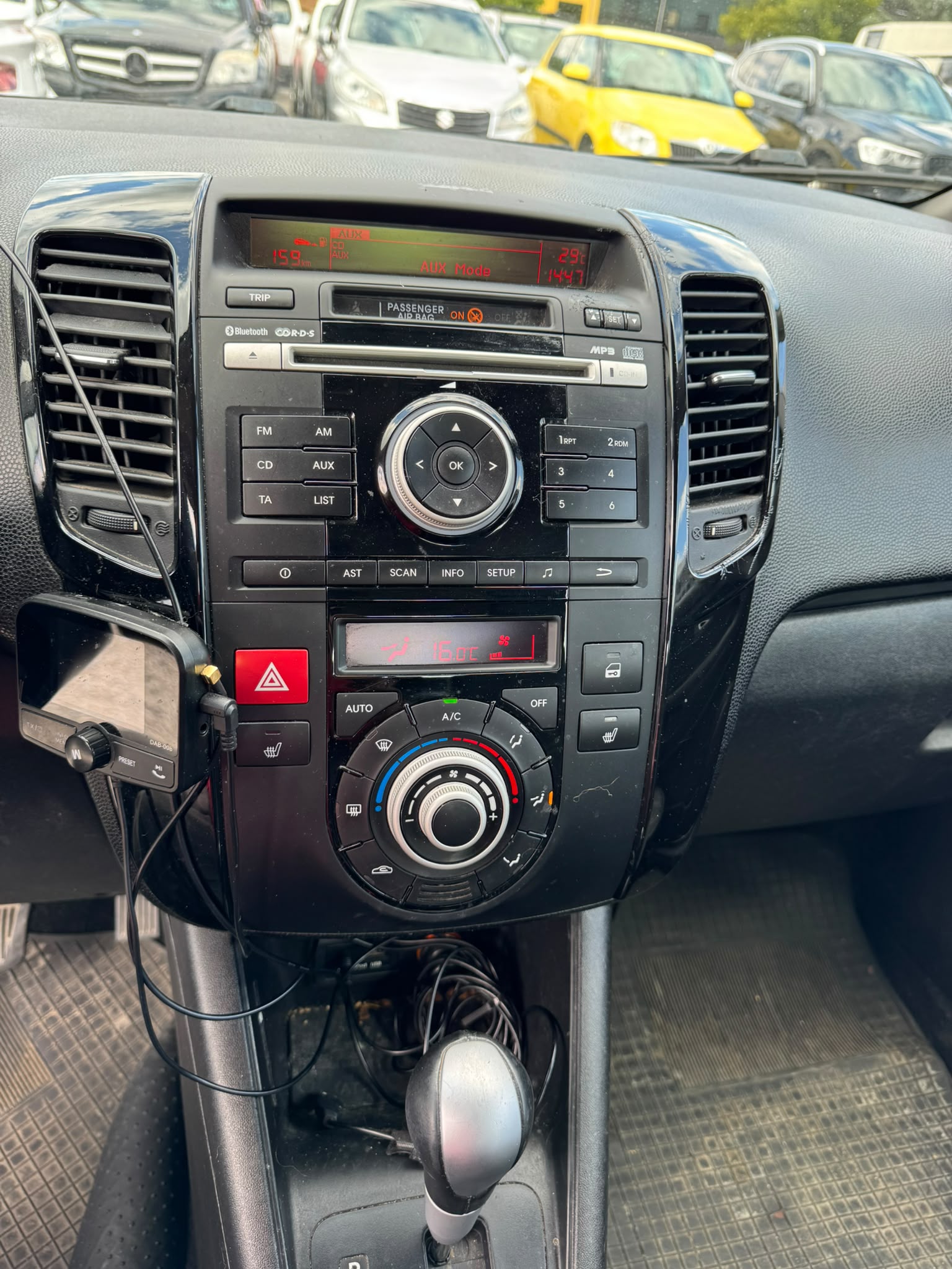 KIA Venga 1.6 CVVT _seven Automatic-image-9
