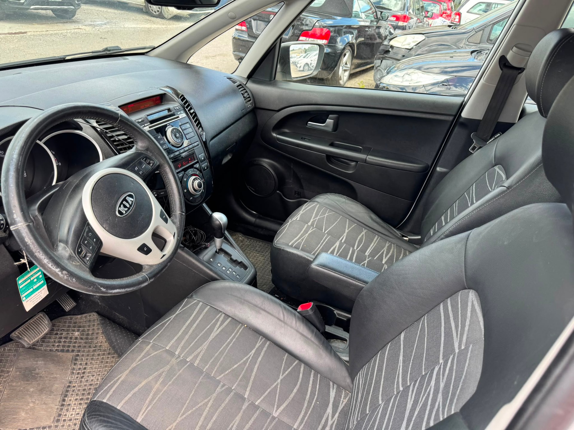 KIA Venga 1.6 CVVT _seven Automatic-image-10
