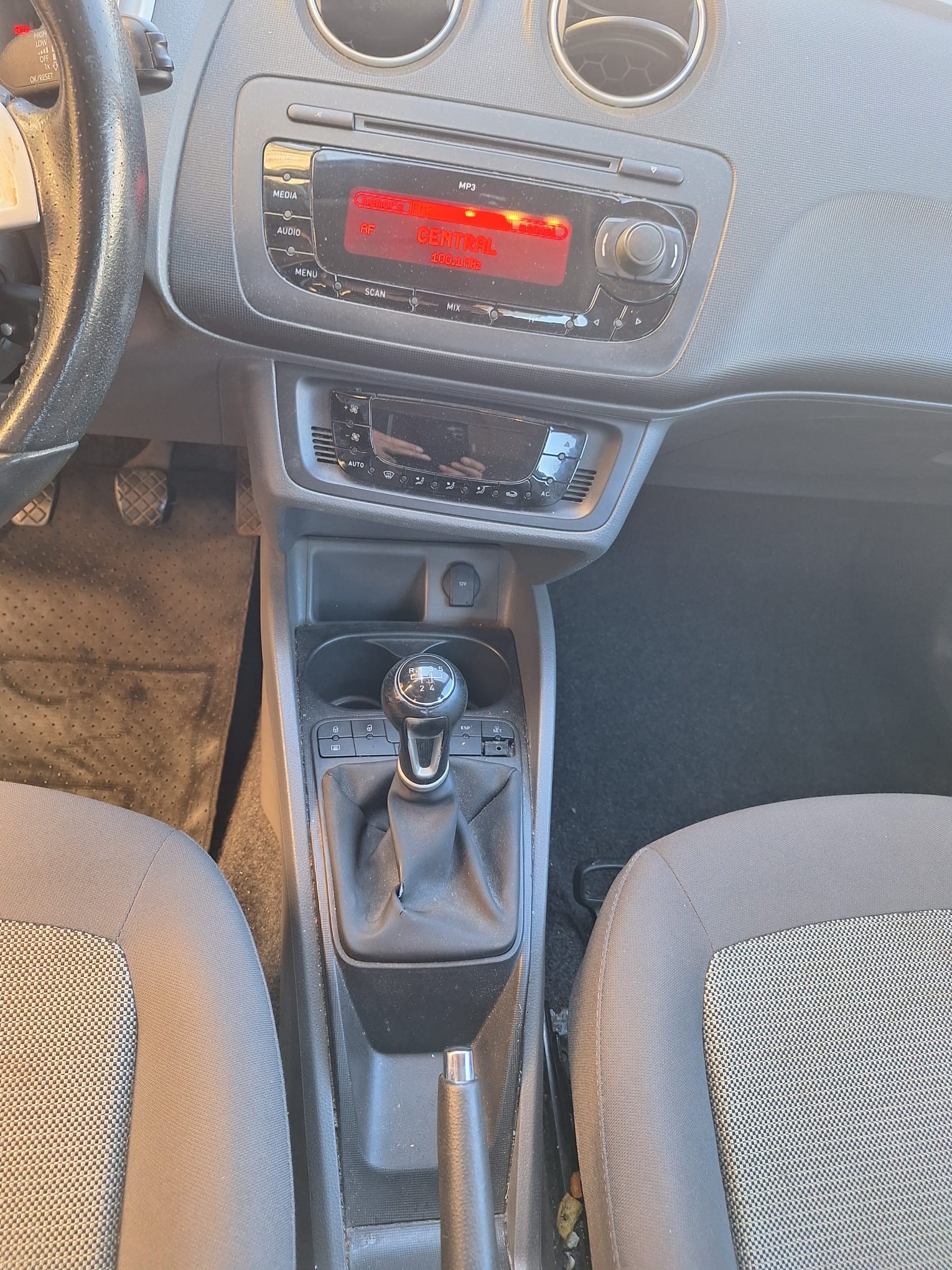 SEAT Ibiza 1.4 Stylance-image-12