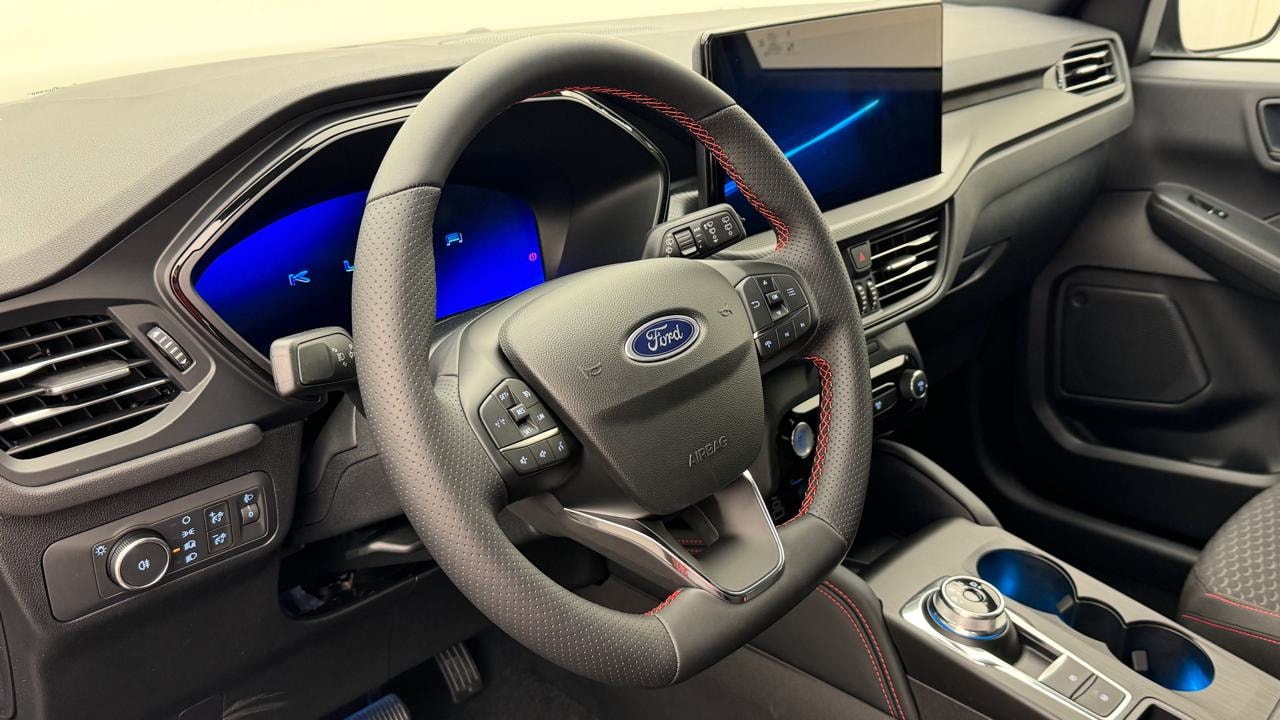FORD Kuga 1.5 SCTi ST-Line Automat FWD-image-6