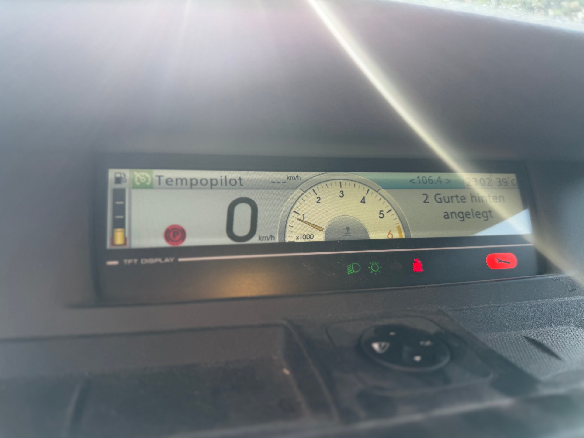 RENAULT Grand Scénic 2.0 dCi Dynamique-image-6