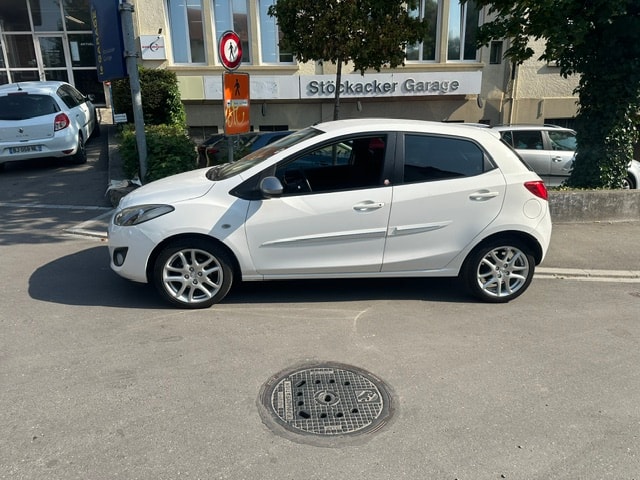 MAZDA 2 1.3 84 MZR Suisse Edition+-image-2