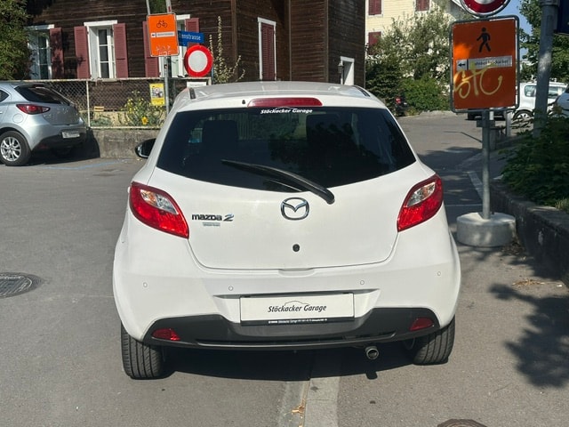 MAZDA 2 1.3 84 MZR Suisse Edition+-image-6