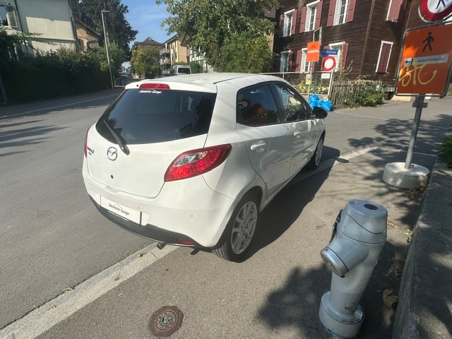 MAZDA 2 1.3 84 MZR Suisse Edition+-image-8