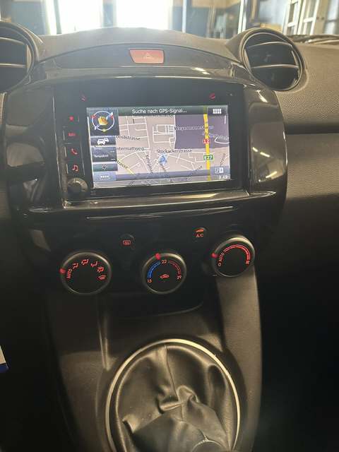 MAZDA 2 1.3 84 MZR Suisse Edition+-image-4