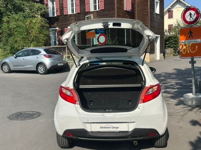 MAZDA 2 1.3 84 MZR Suisse Edition+-image-7