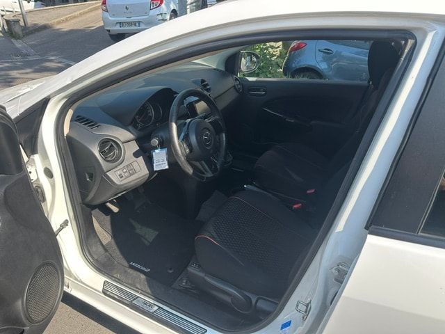 MAZDA 2 1.3 84 MZR Suisse Edition+-image-3