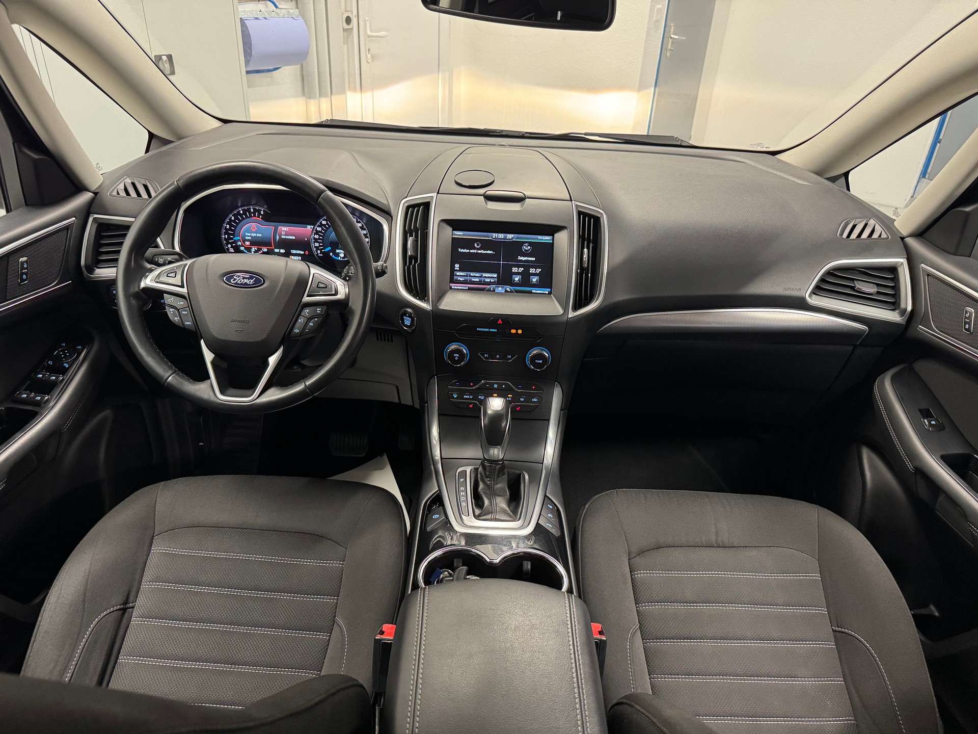 FORD Galaxy 2.0 TDCi Trend AWD PowerShift-image-7