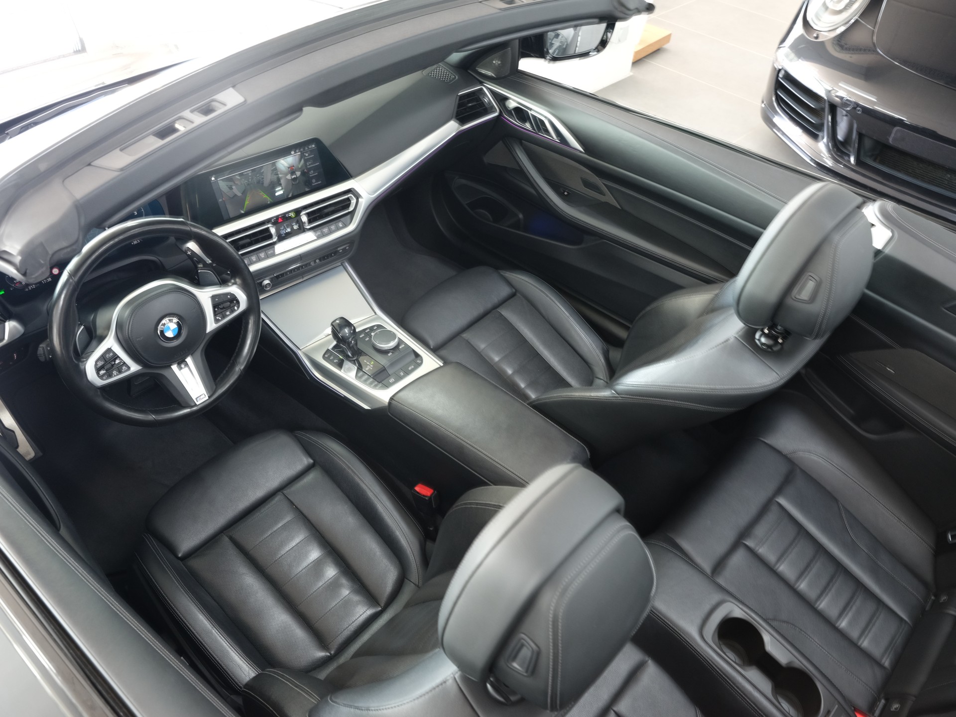 BMW M440i xDrive 48V Cabriolet Steptronic *Harman & Kardon* *Sitzheizung/Lüftung* *360 Kamera* *Nackenwärmer*-image-19