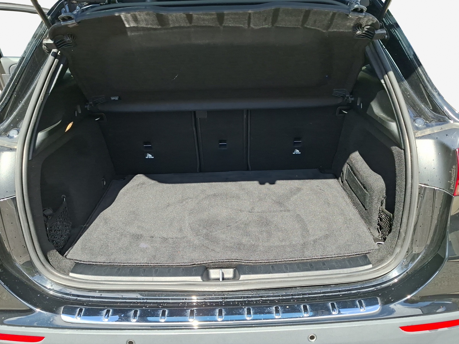 MERCEDES-BENZ GLA 200 Progressive 7G-DCT-image-12
