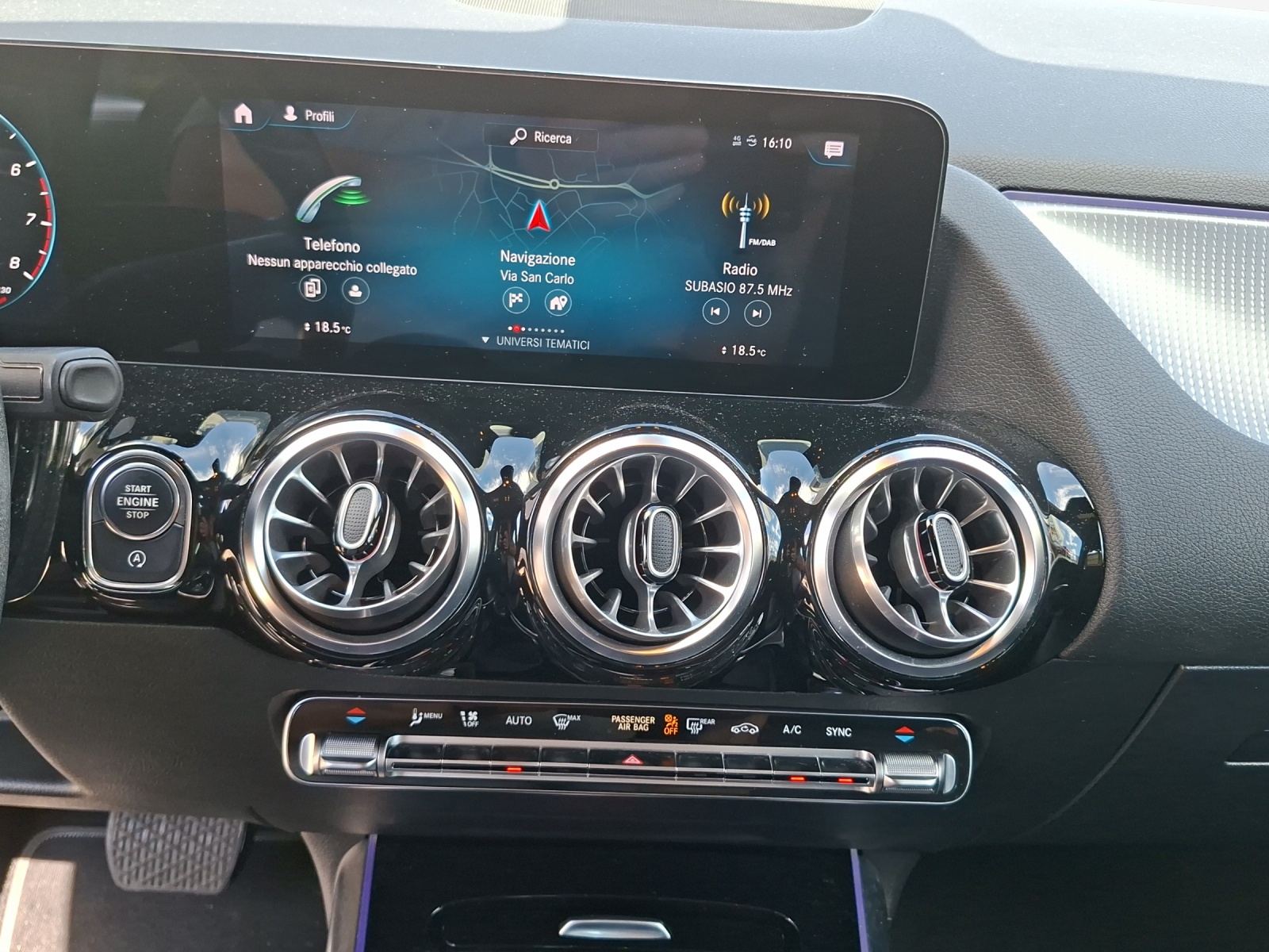 MERCEDES-BENZ GLA 200 Progressive 7G-DCT-image-10