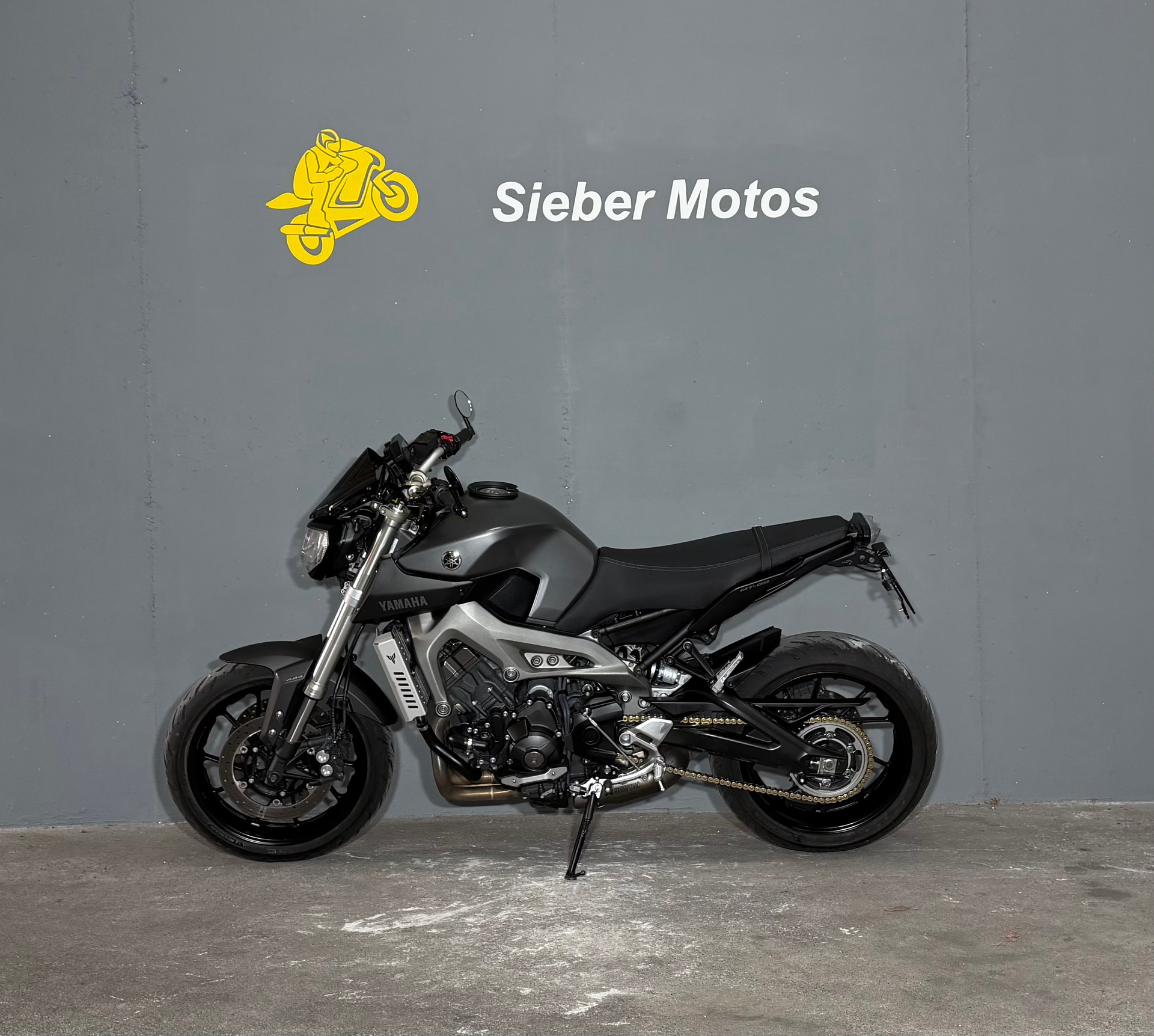 YAMAHA MT-09 ABS-showroom-element-2