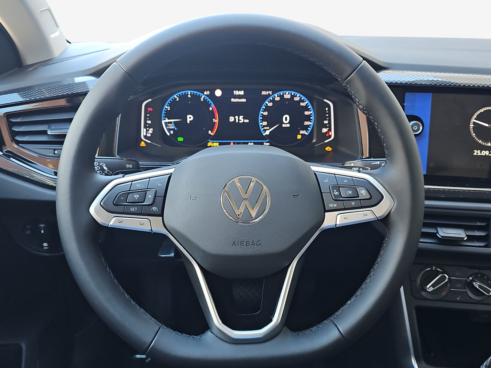 VW Polo 1.0 TSI Life DSG-image-9