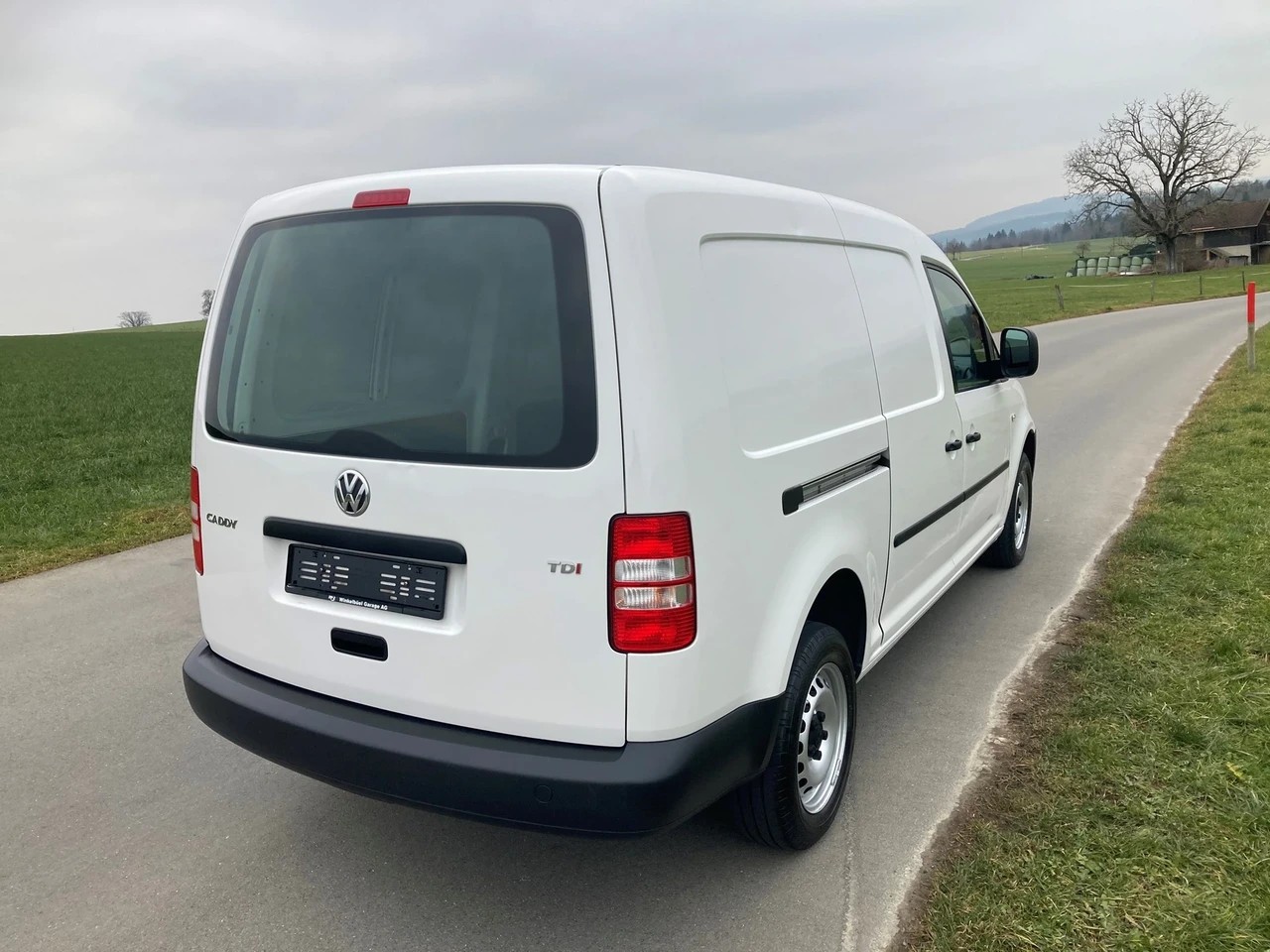 VW Caddy Maxi 1.6 TDI-image-2