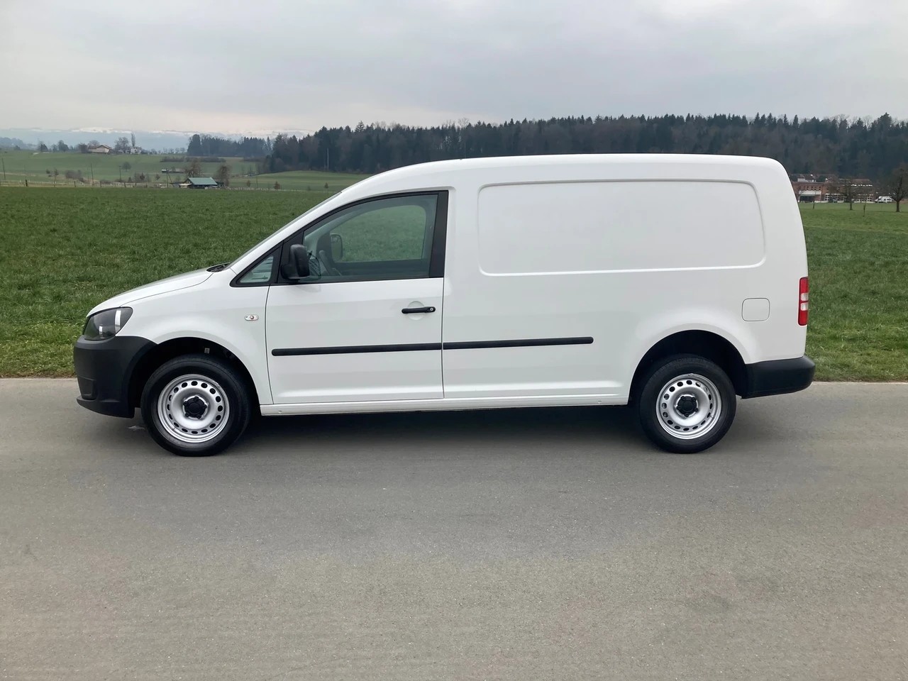 VW Caddy Maxi 1.6 TDI-image-4