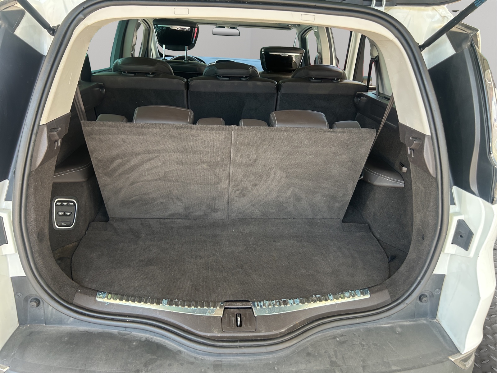RENAULT Espace 1.6 dCi Intens EDC-image-15