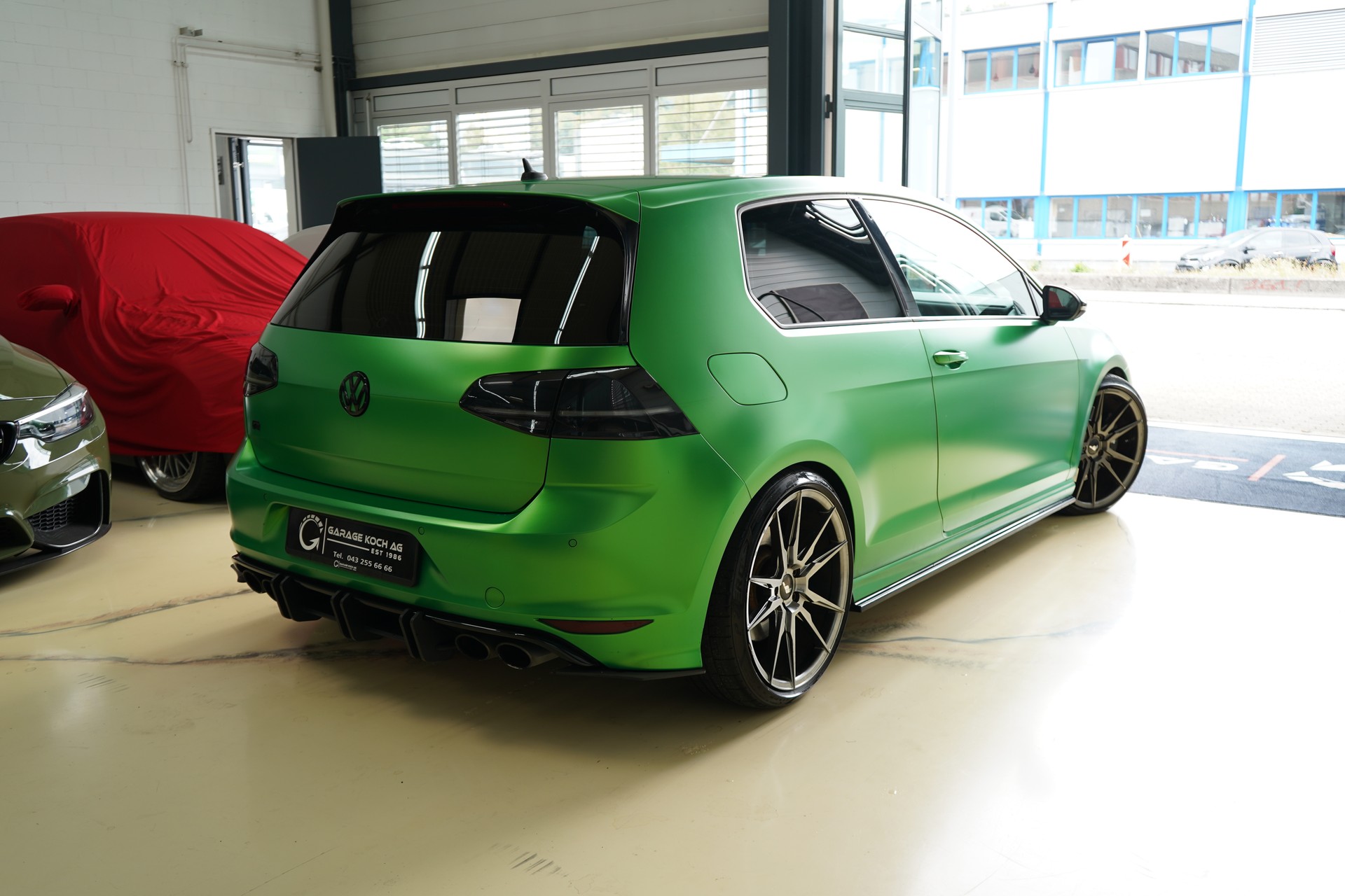 VW Golf 2.0 TSI R 4Motion DSG-image-6
