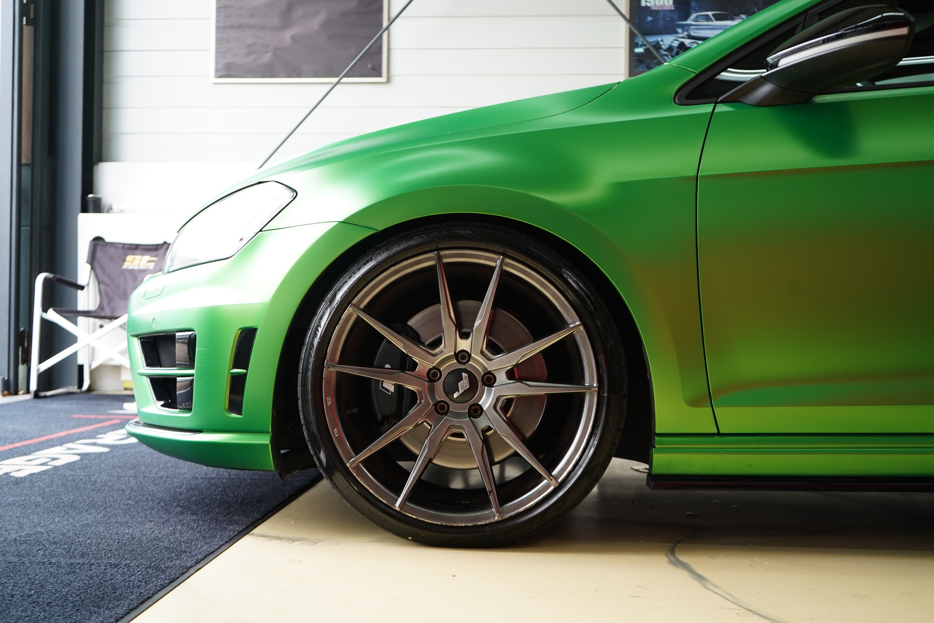 VW Golf 2.0 TSI R 4Motion DSG-image-12