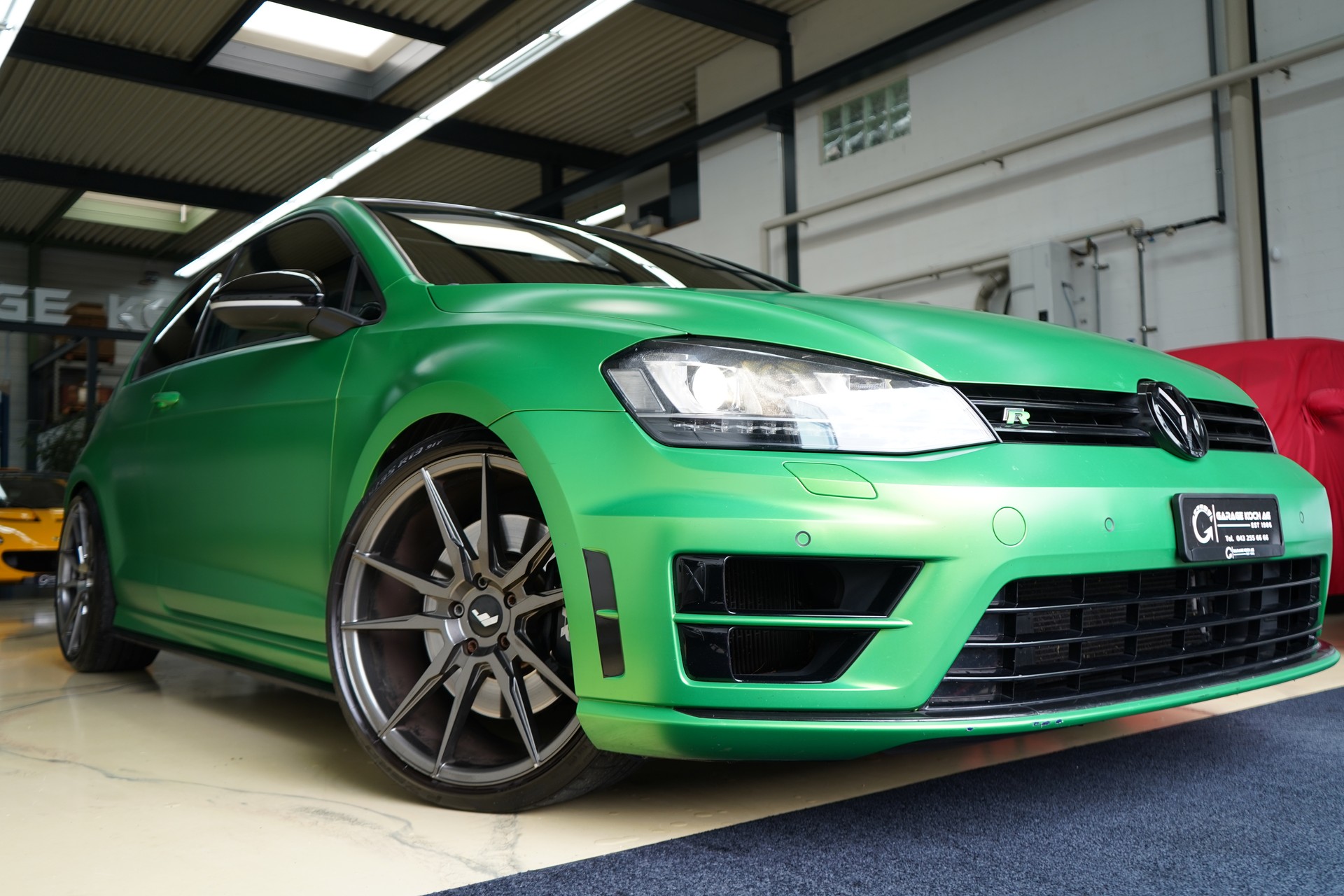 VW Golf 2.0 TSI R 4Motion DSG-image-10