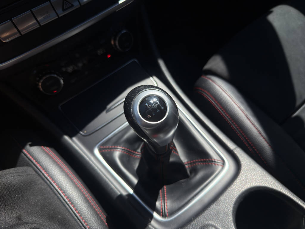 MERCEDES-BENZ A 180 AMG Line-image-11