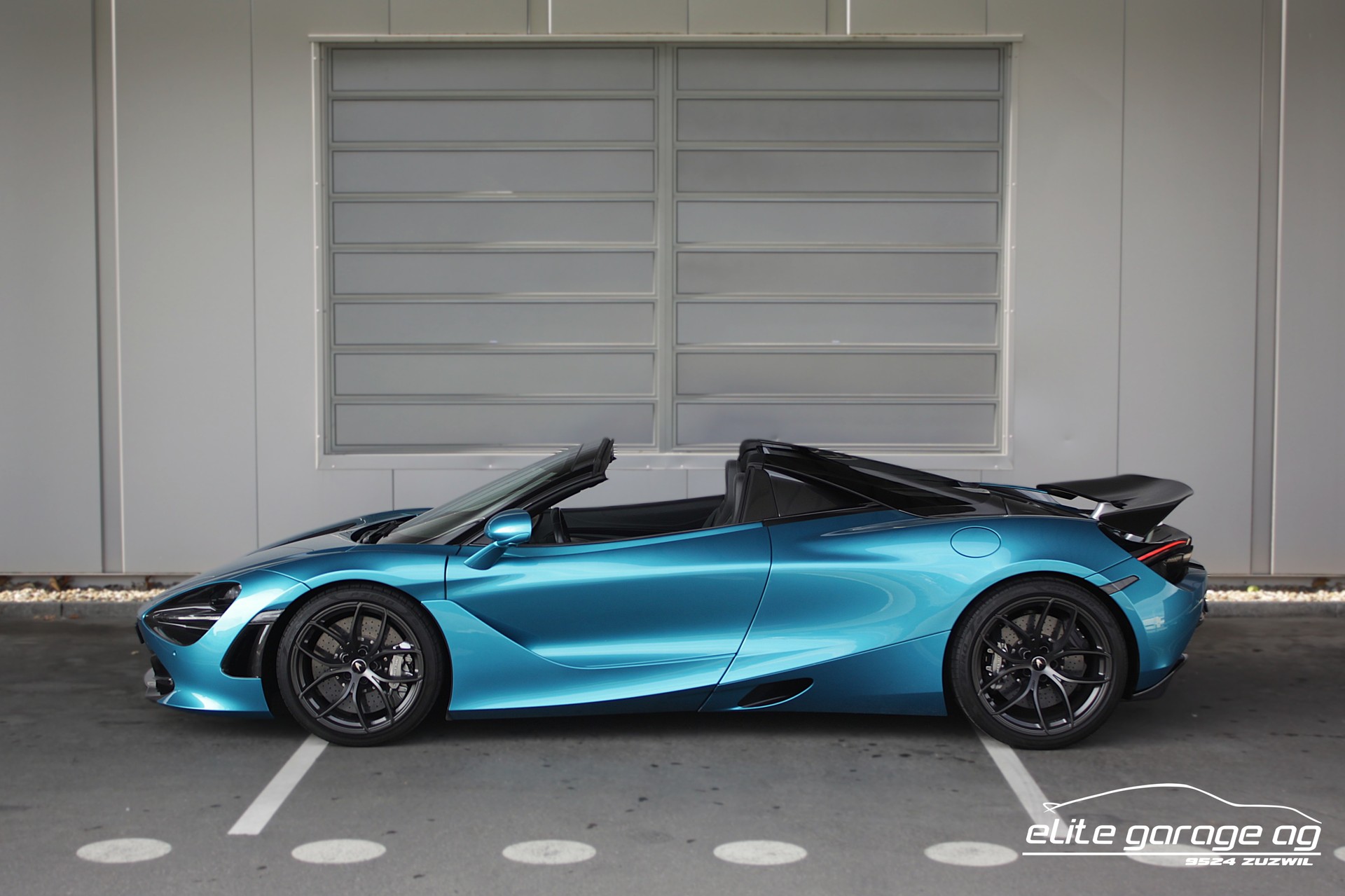 McLAREN 720S Spider Luxury 4.0 V8 SSG ELITE PAINT BELIZE BLUE-image-2