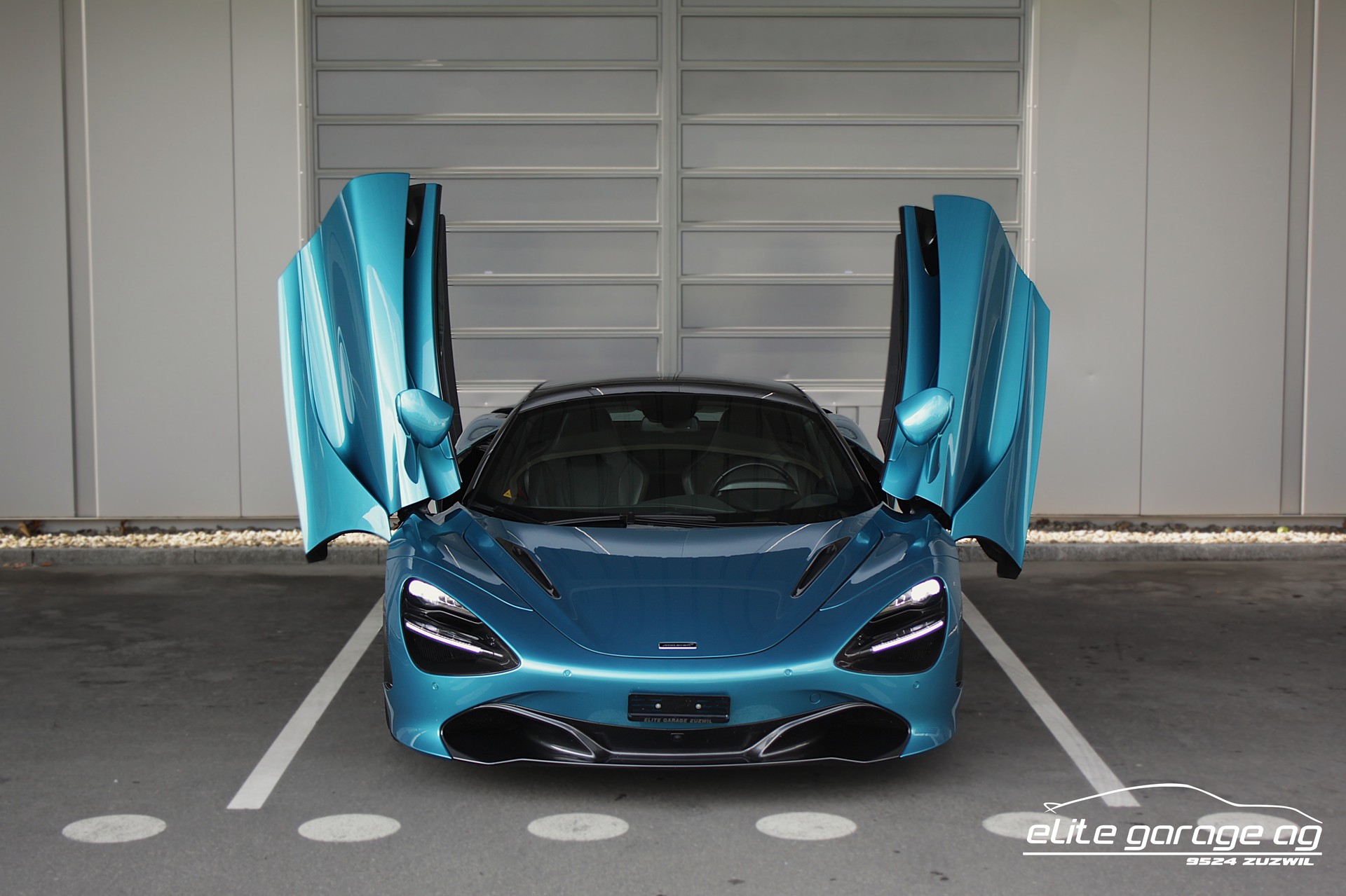 McLAREN 720S Spider Luxury 4.0 V8 SSG ELITE PAINT BELIZE BLUE-image-8