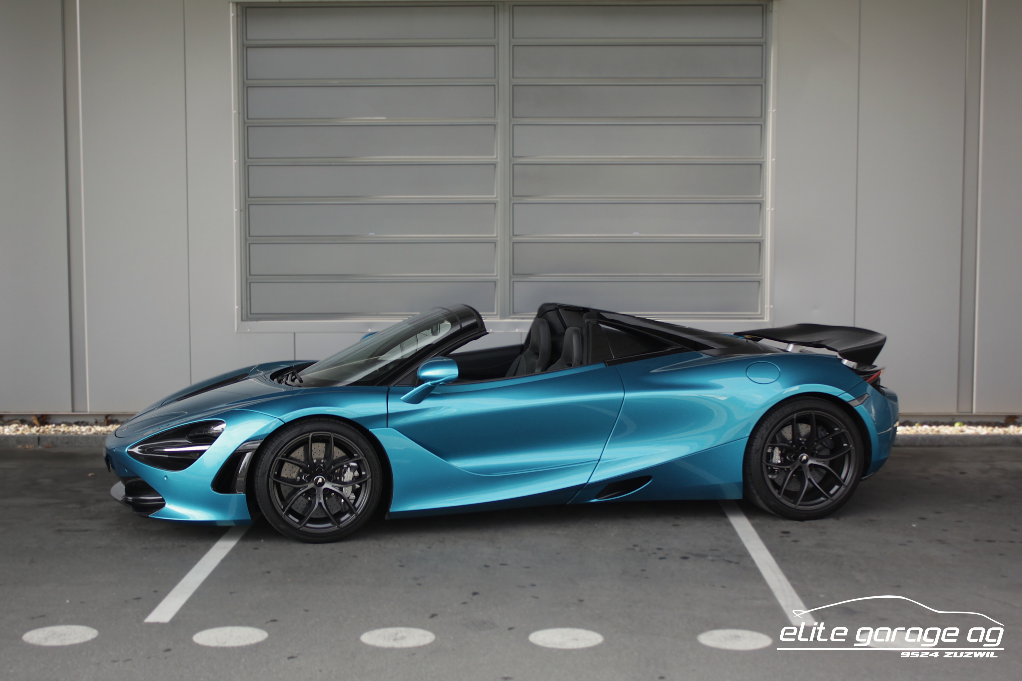 McLaren 720S Spider Luxury 4.0 V8 SSG ELITE PAINT BELIZE BLUE