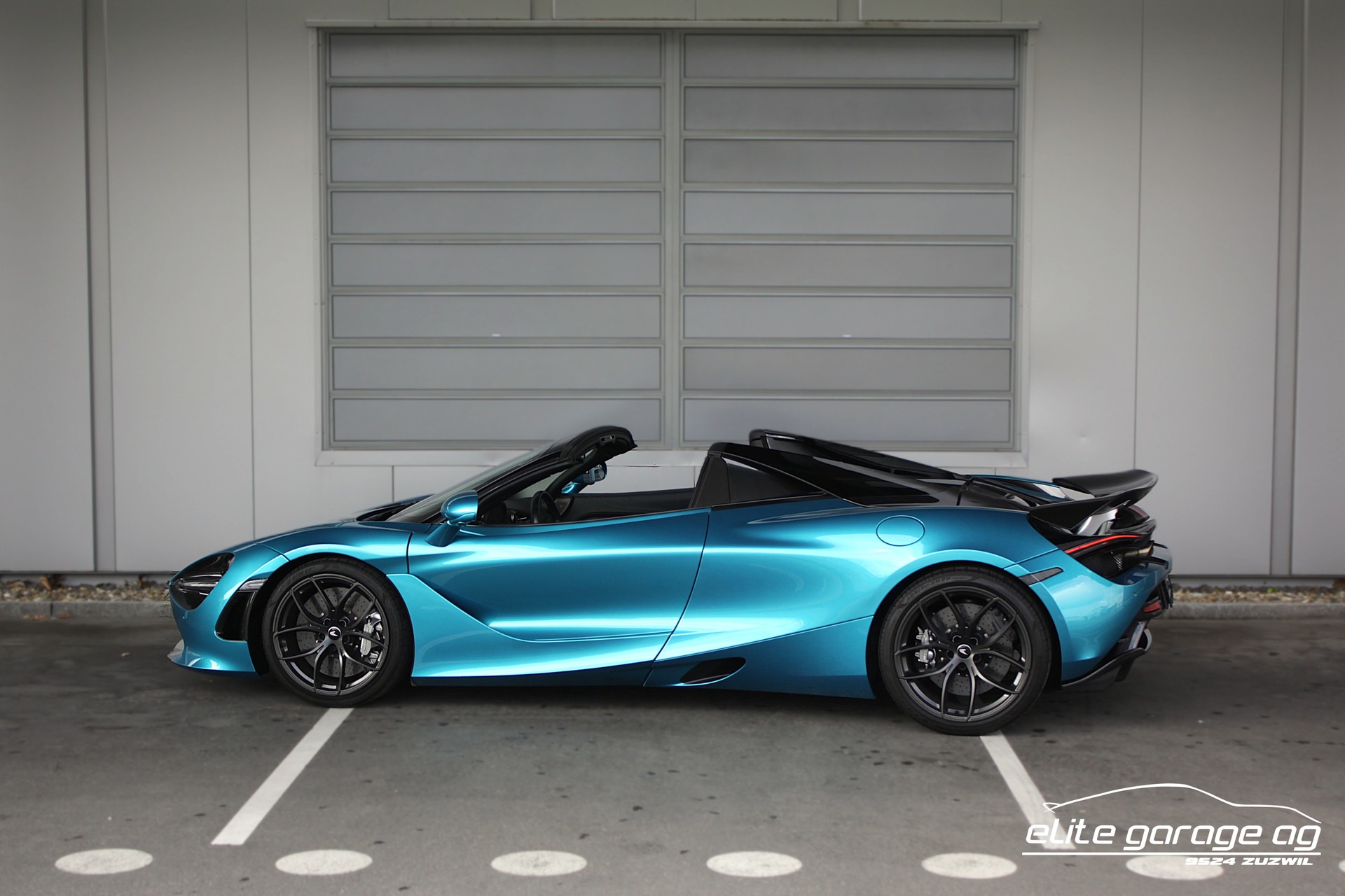 McLAREN 720S Spider Luxury 4.0 V8 SSG ELITE PAINT BELIZE BLUE-image-3