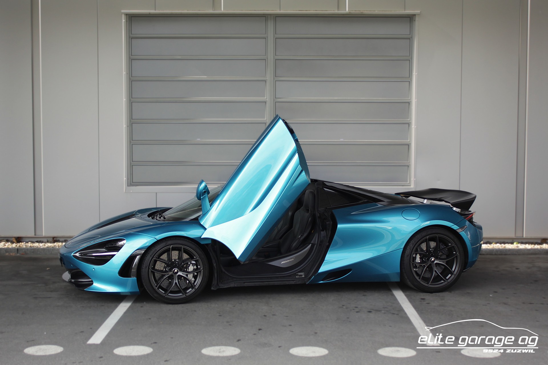 McLAREN 720S Spider Luxury 4.0 V8 SSG ELITE PAINT BELIZE BLUE-image-1