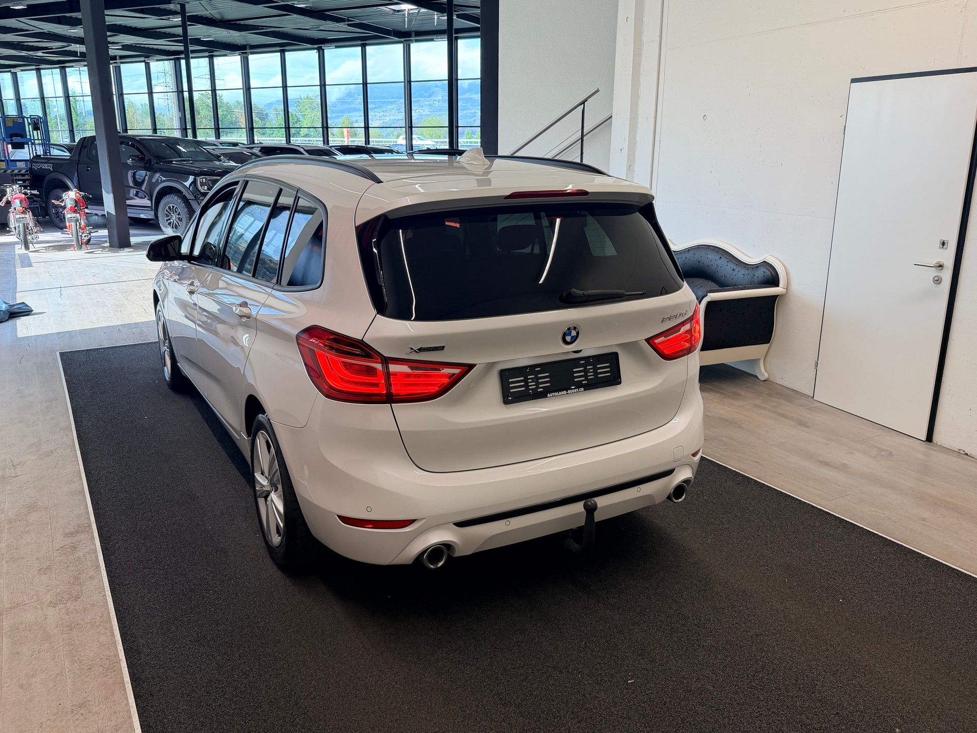 BMW 220d xDrive Gran Tourer Steptronic-image-8